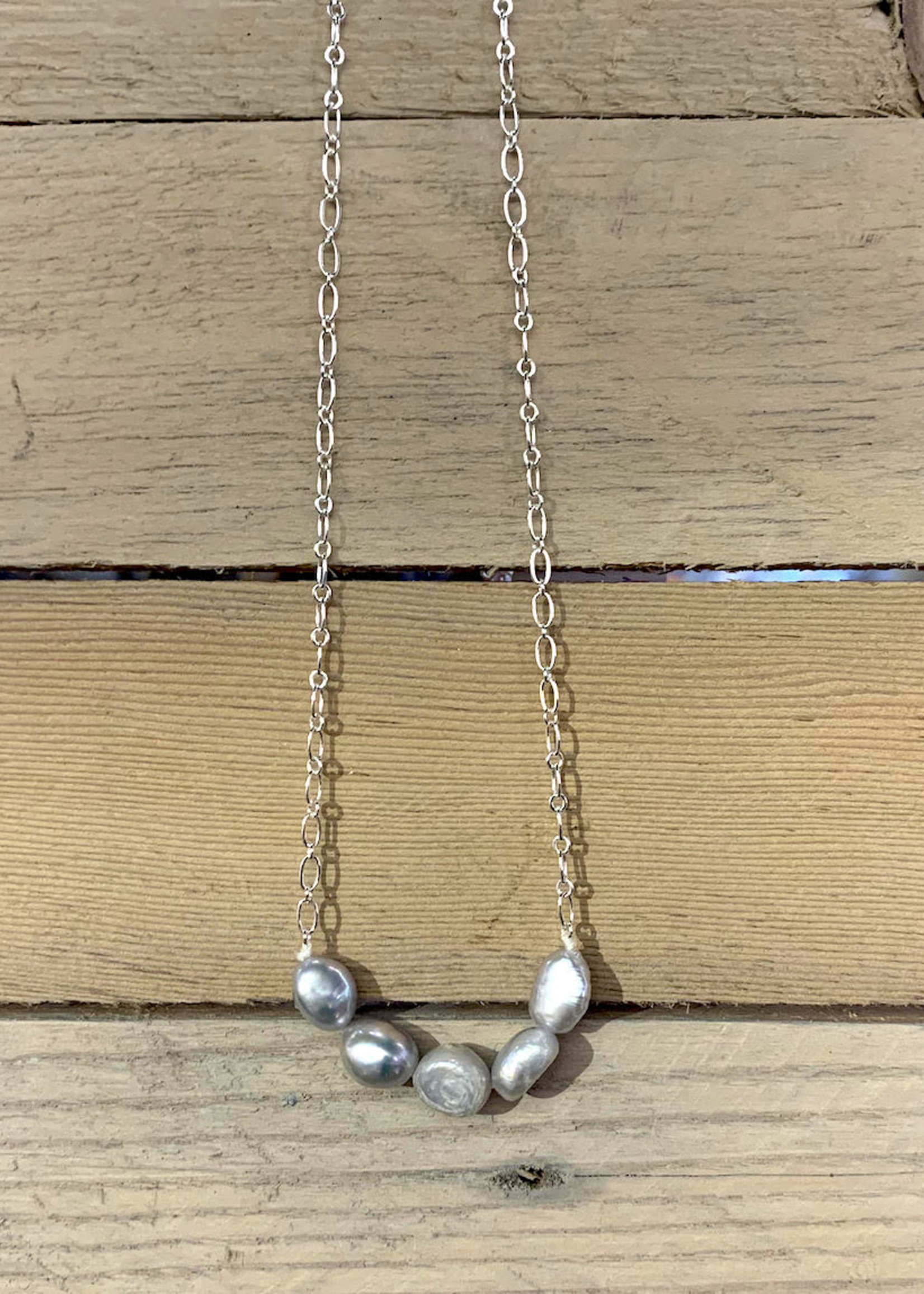 Glee Elene Necklace * Silver & Gray Pearl