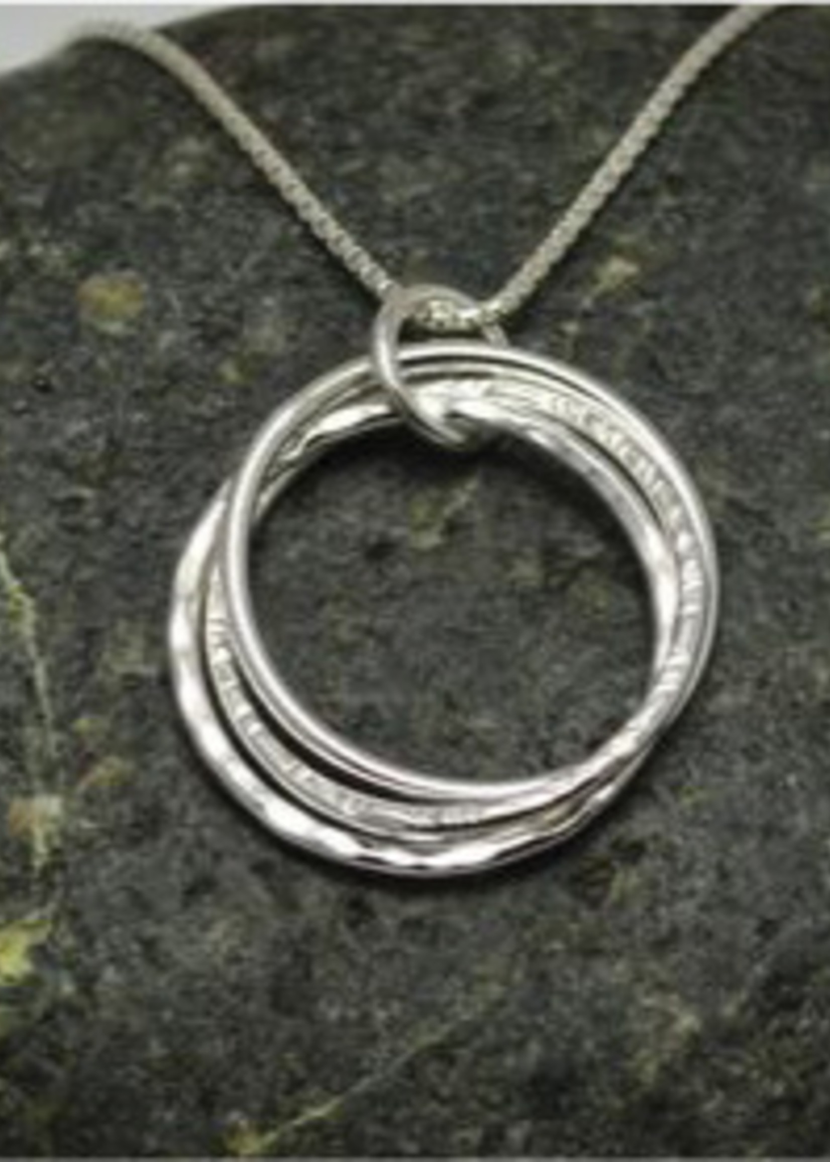 Family Rings Necklaces * 4 Rings