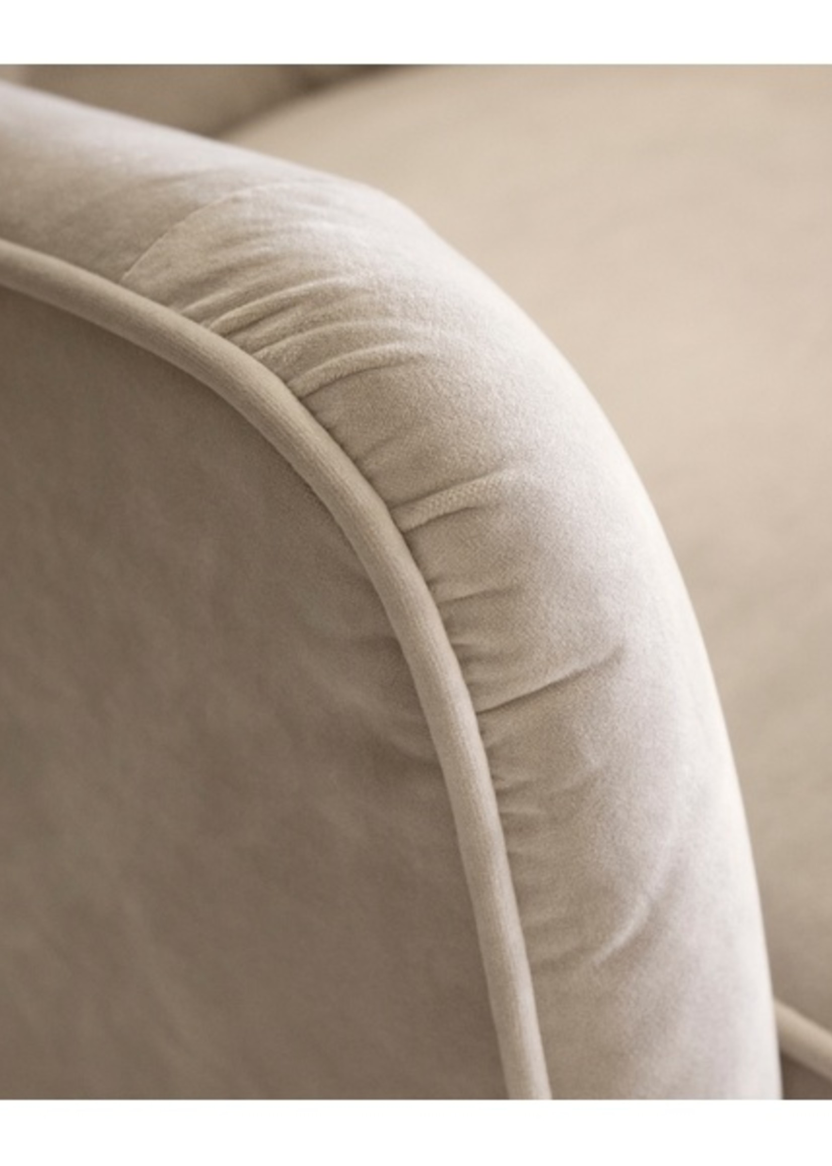 Ellington Velvet Armchair * Oyster