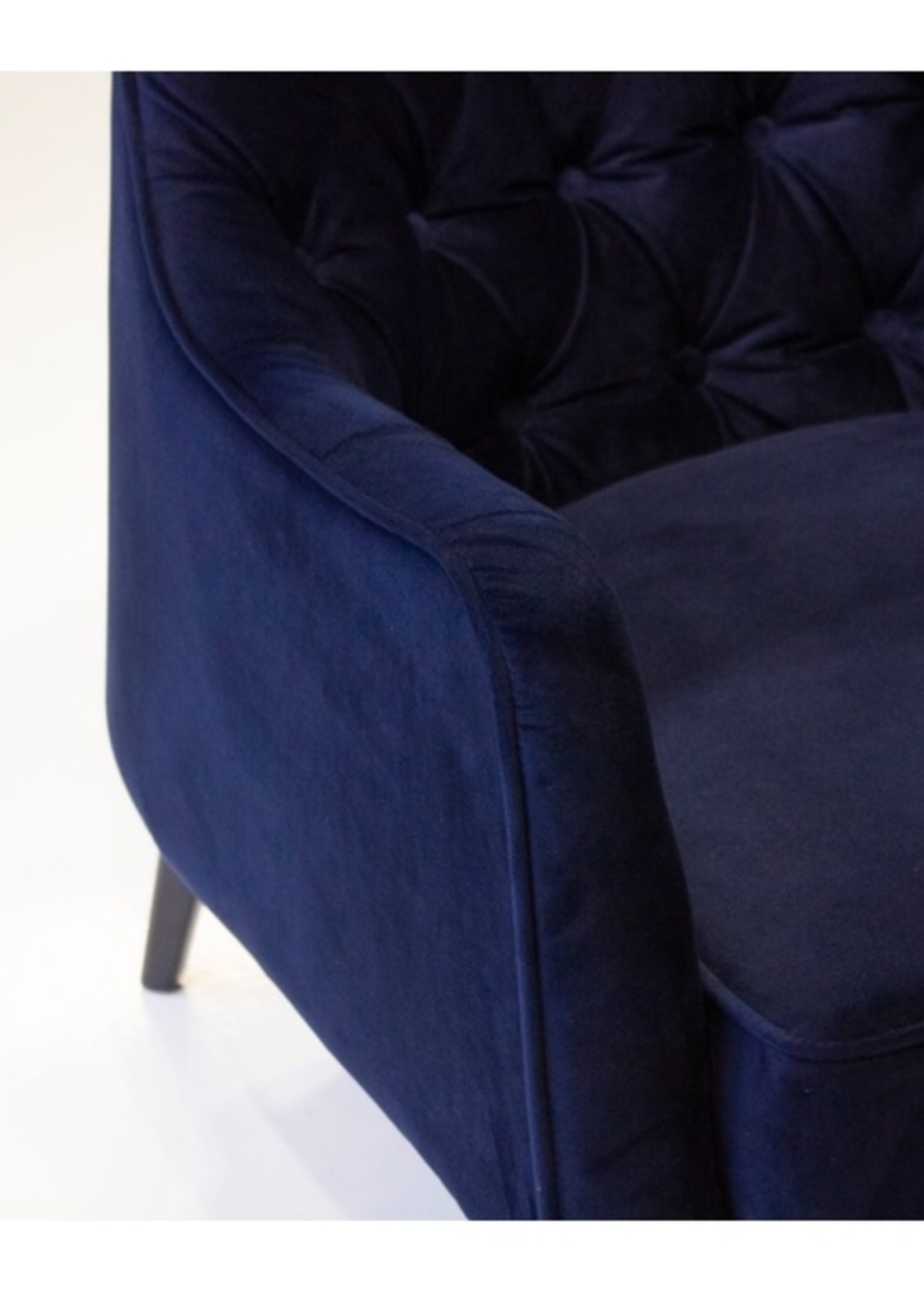 Ellington Velvet Armchair * Navy