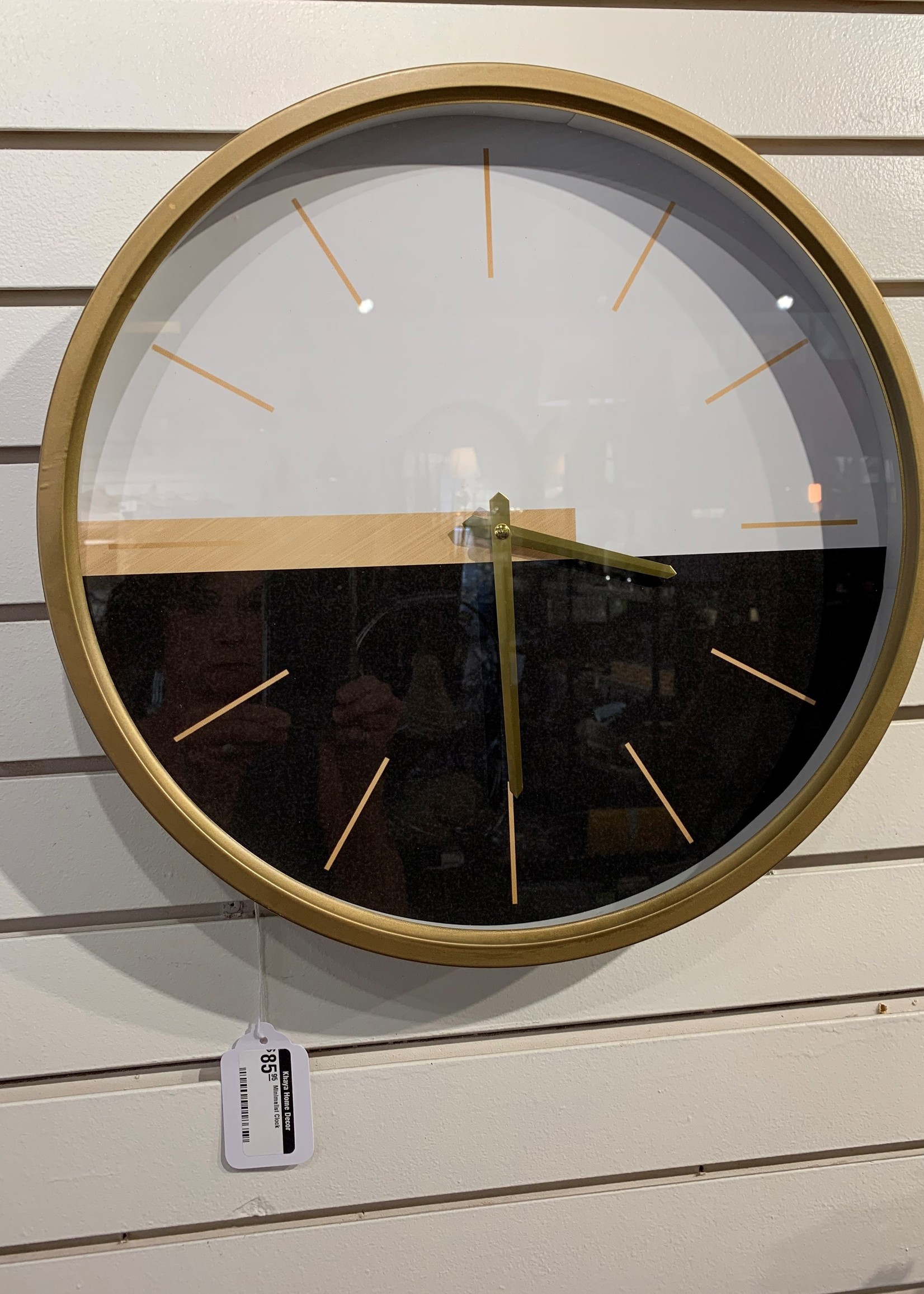 Nostalgia Minimalist Clock