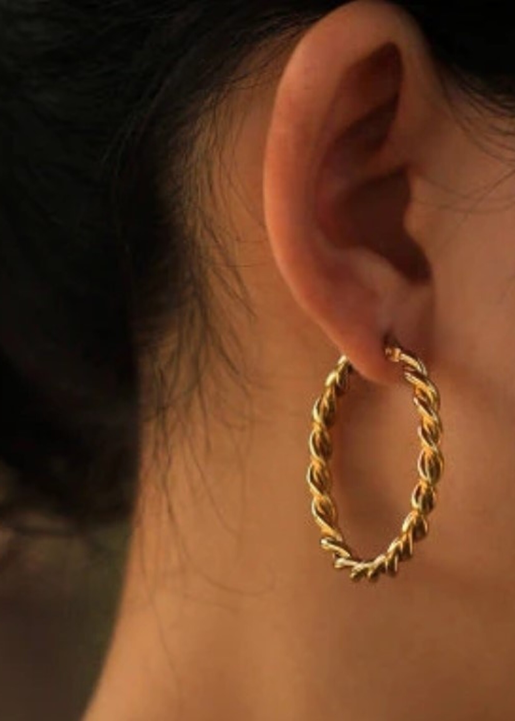 Suki Twisted Hoop Earrings * Gold