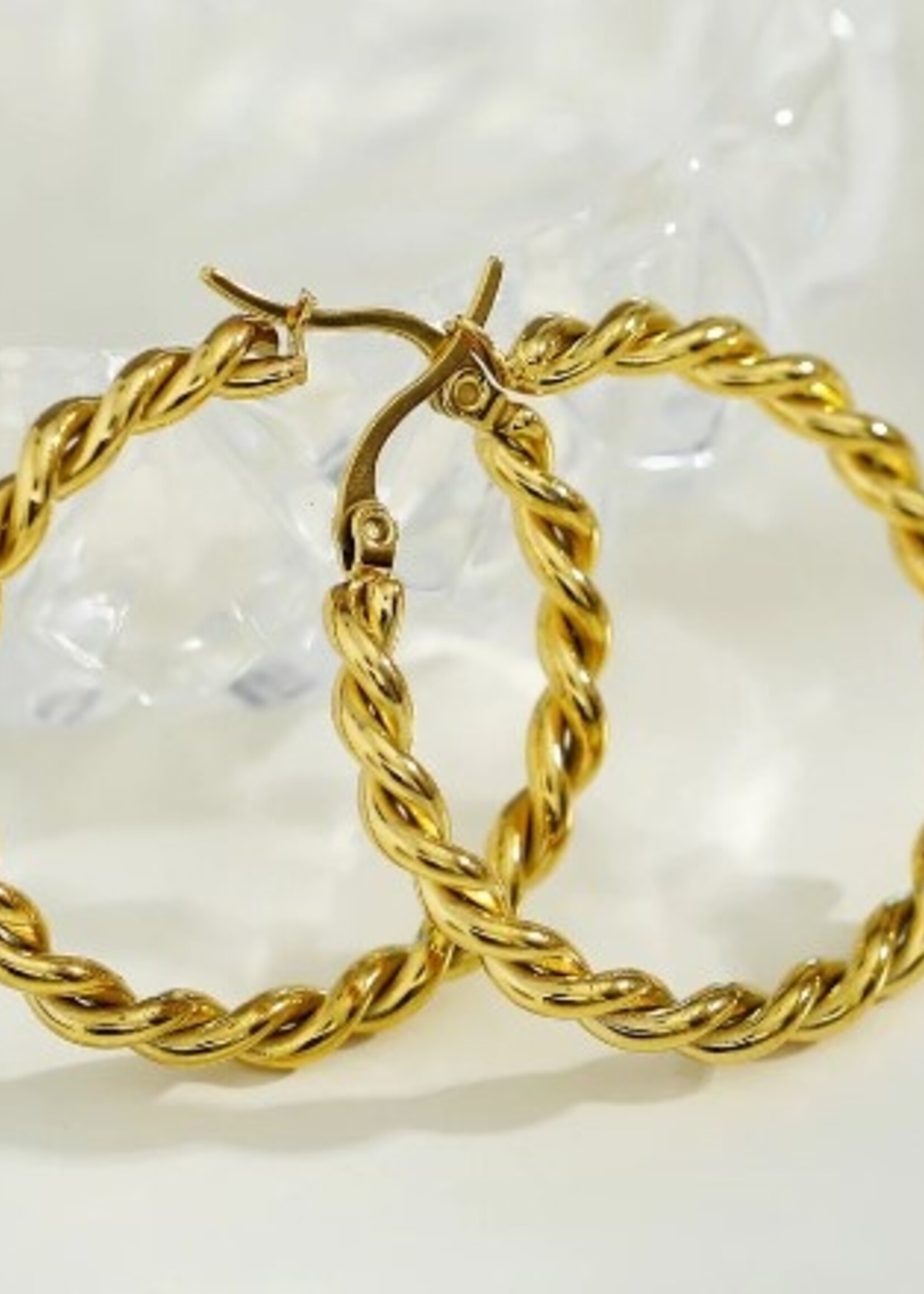 Suki Twisted Hoop Earrings * Gold