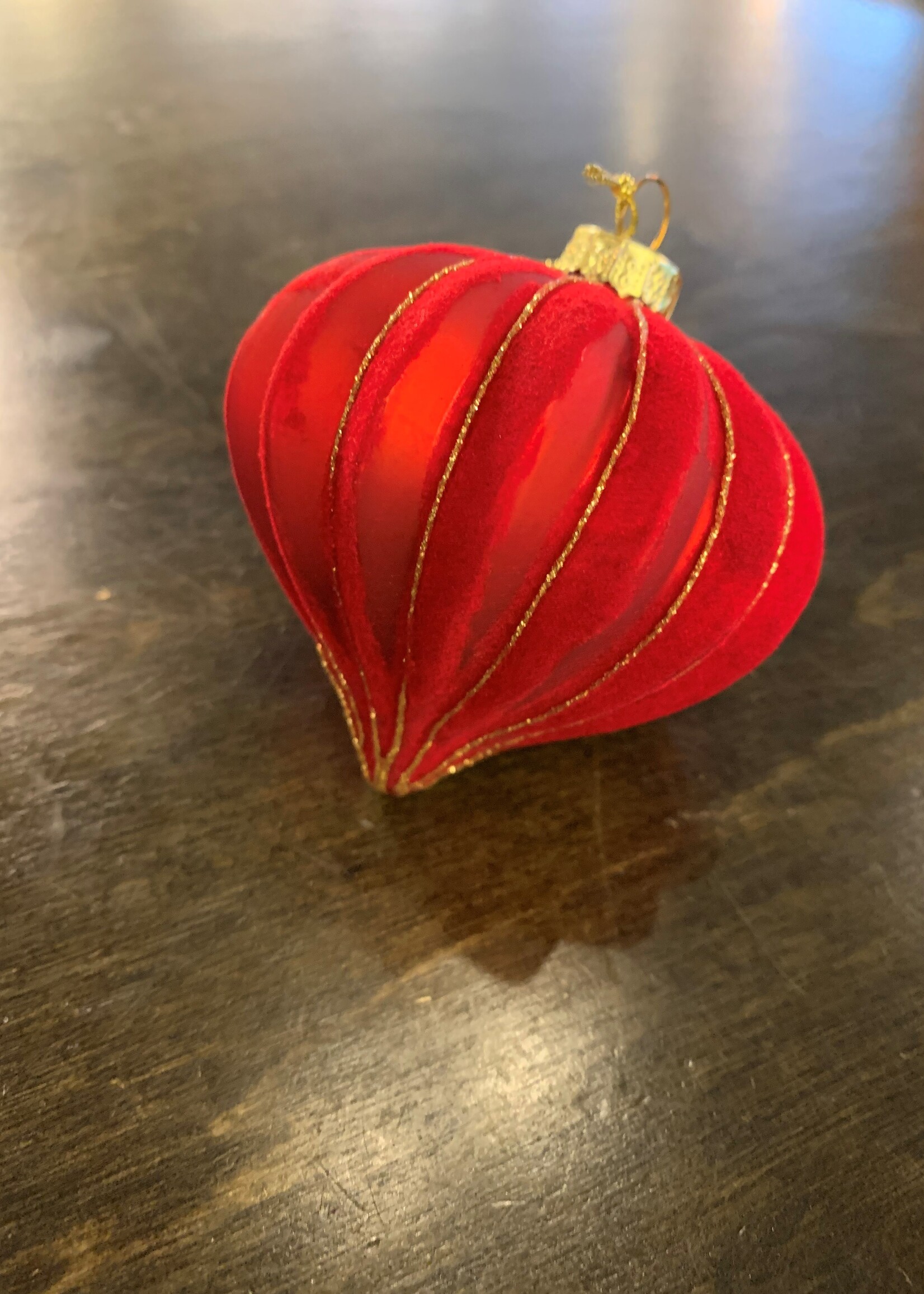 Pine/ADV/Bovi Christmas Onion Ornament * Red & Gold