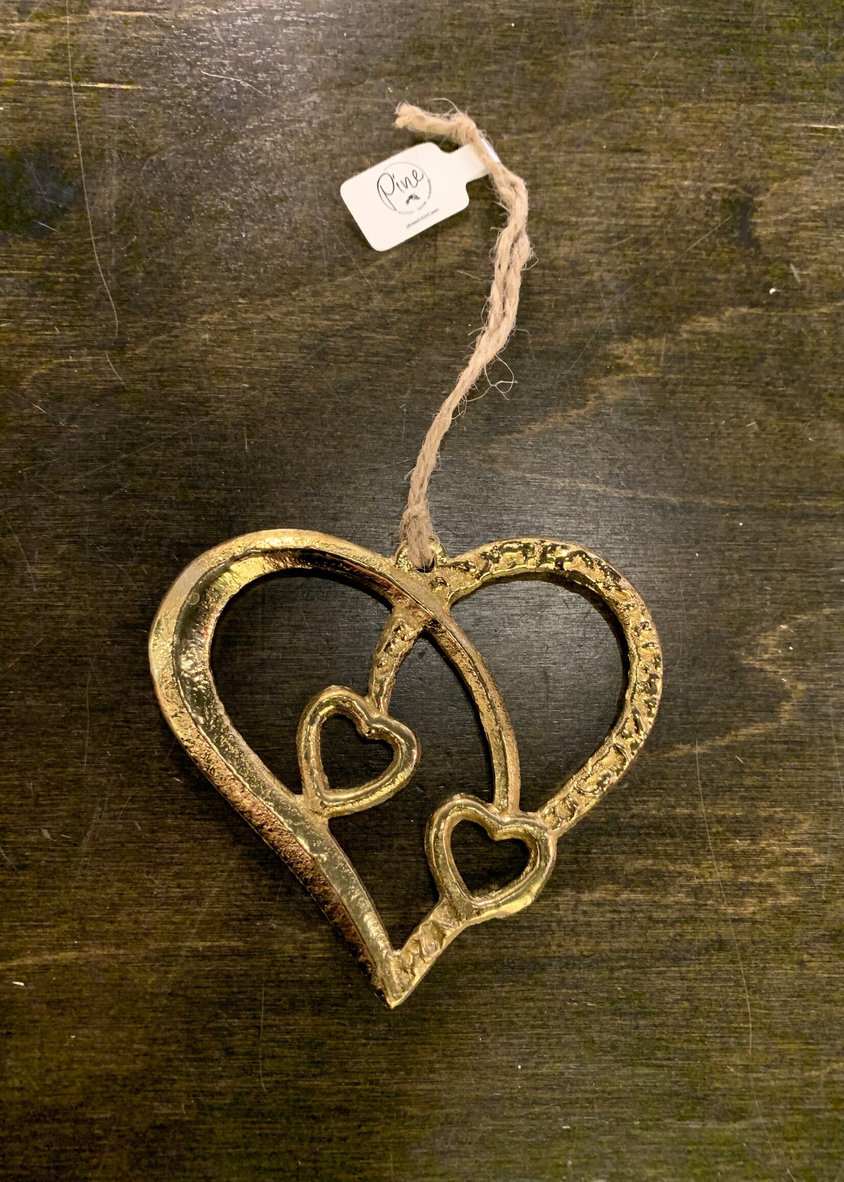 Pine/ADV/Bovi Ornamental Heart * Gold