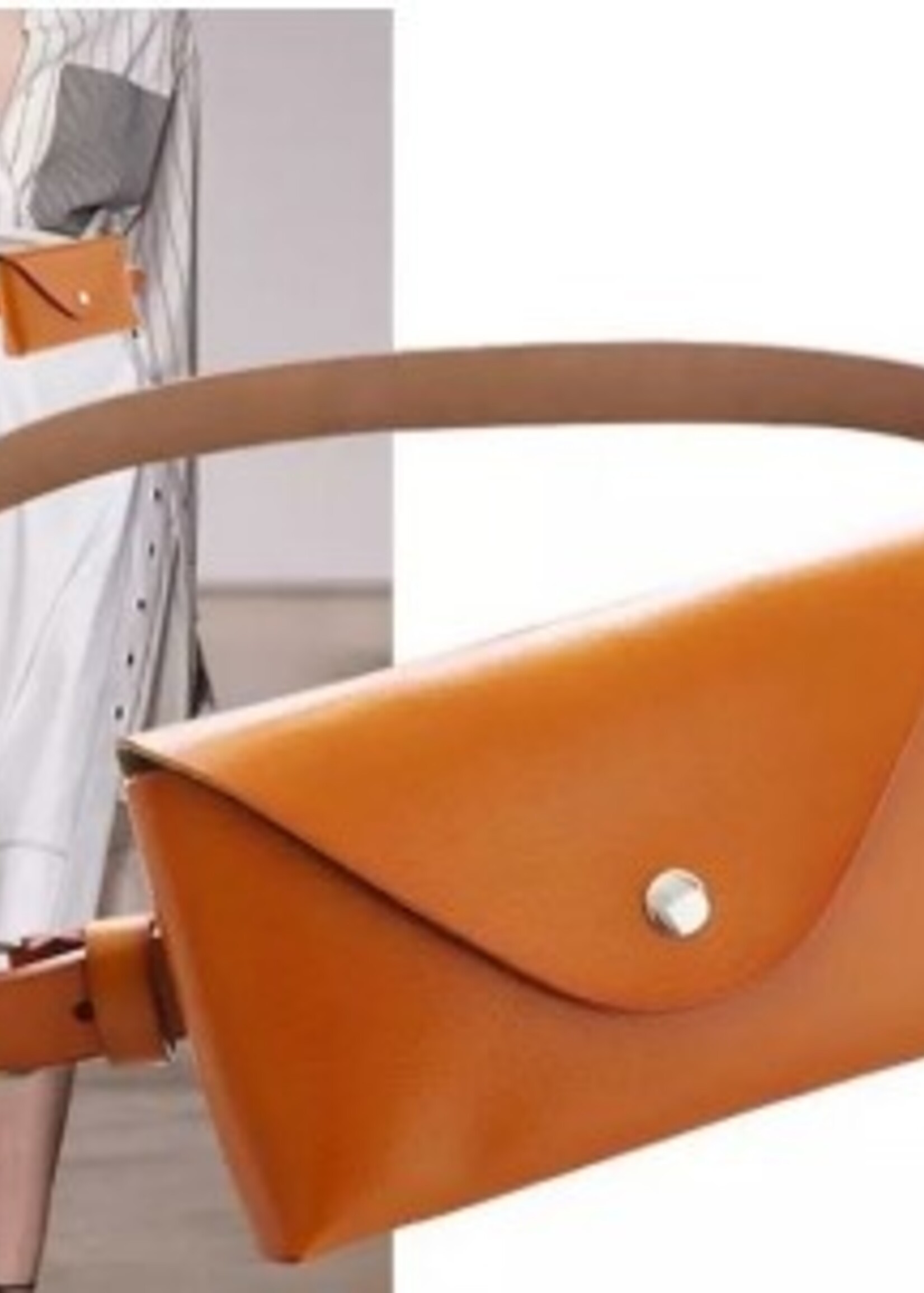 Armoir Bella Leather Belt Bag * Cognac