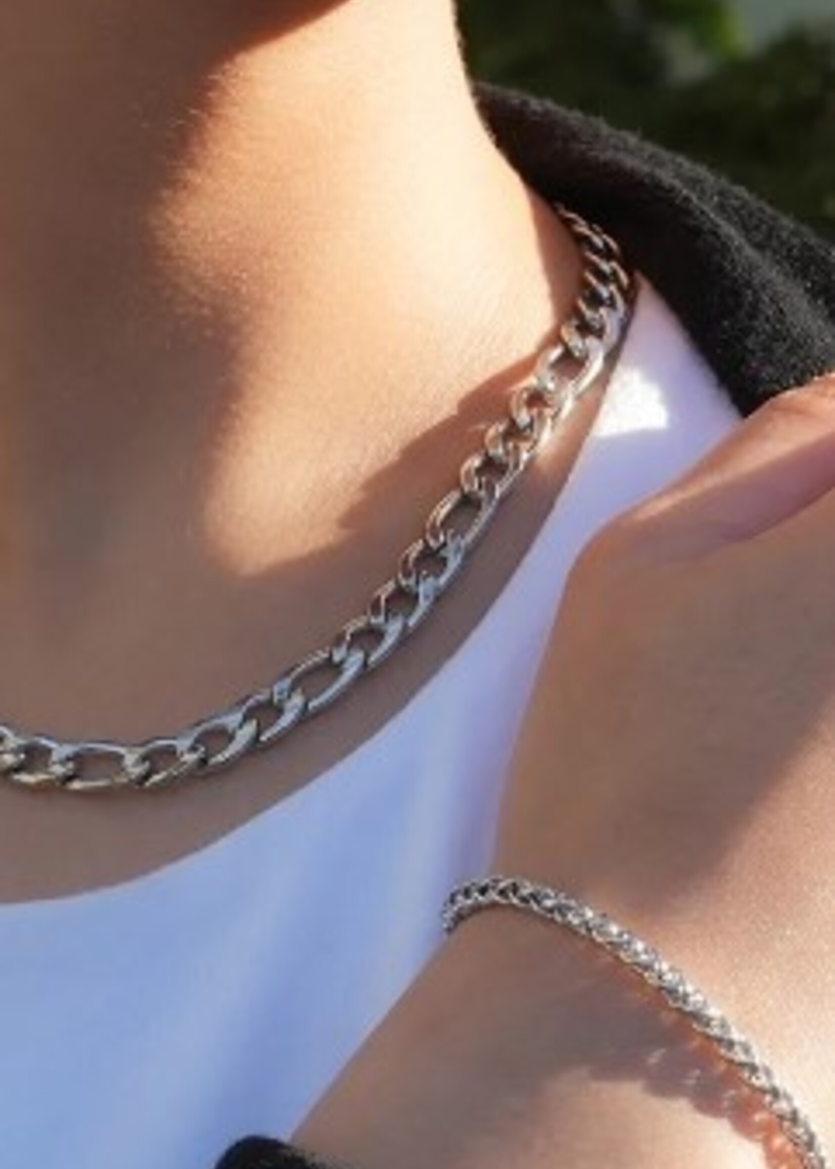 Hackney Nine/Dye Cast Bromley 18" Chain * White Gold