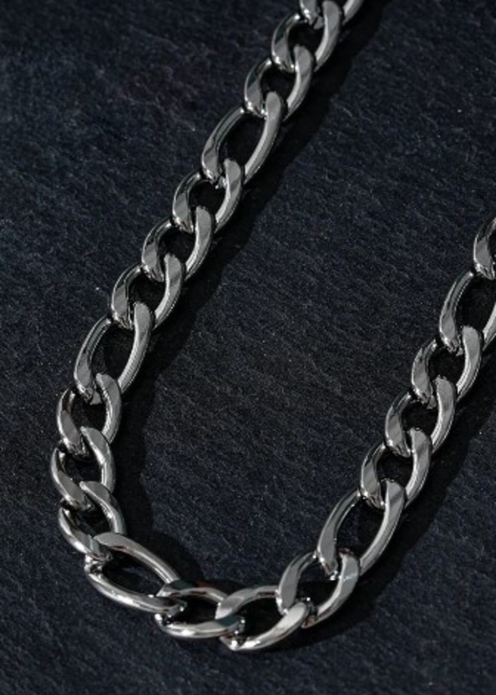 Hackney Nine/Dye Cast Bromley 18" Chain * White Gold