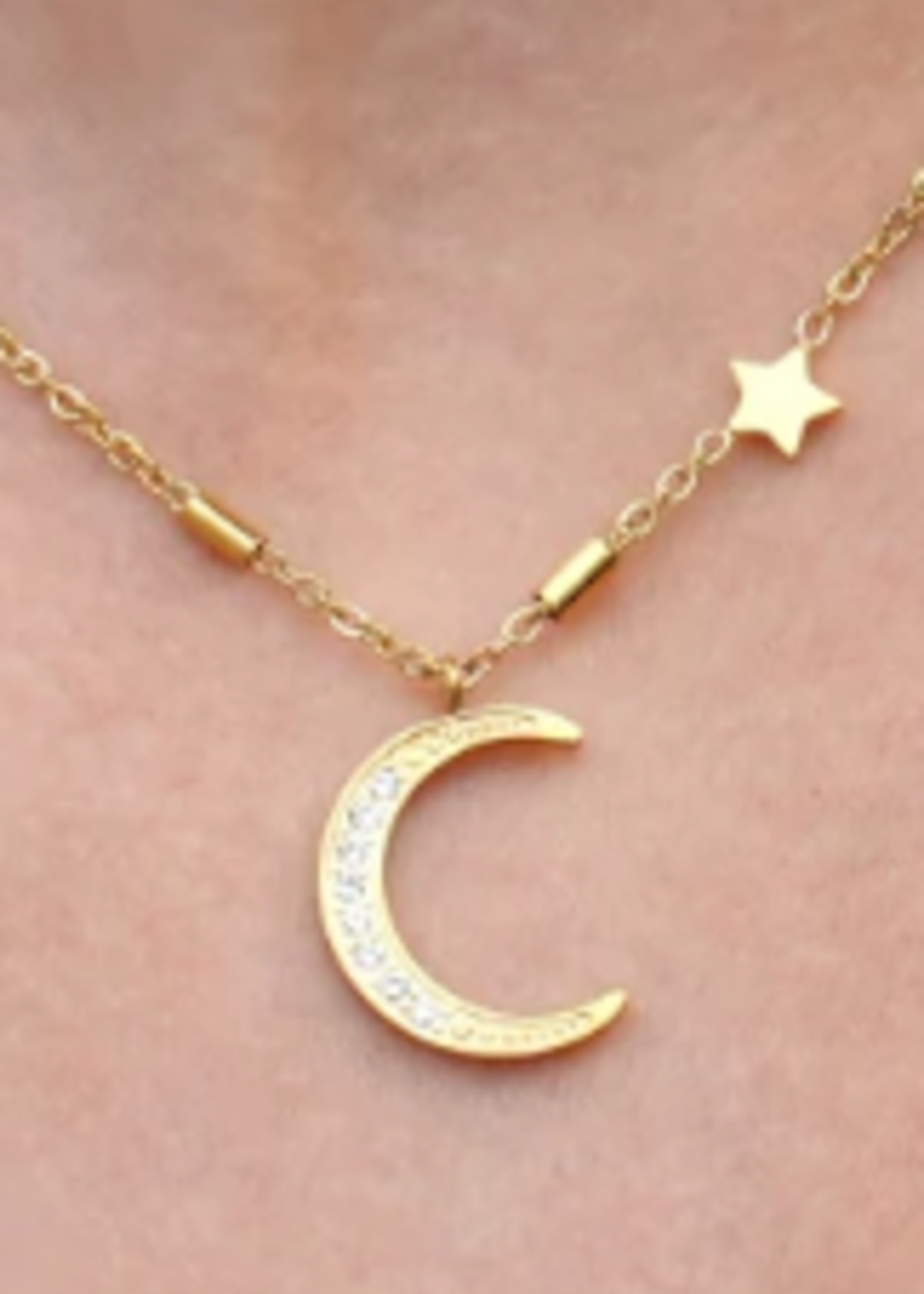 Hackney Nine/Dye Cast Almeria Necklace * Gold