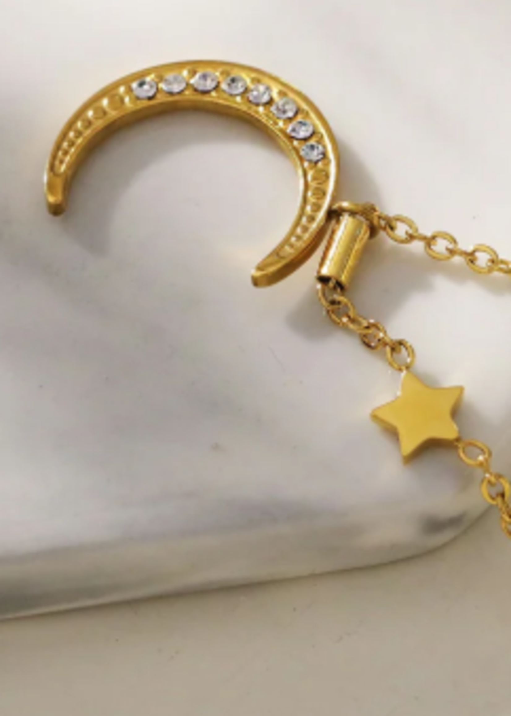 Hackney Nine/Dye Cast Almeria Necklace * Gold