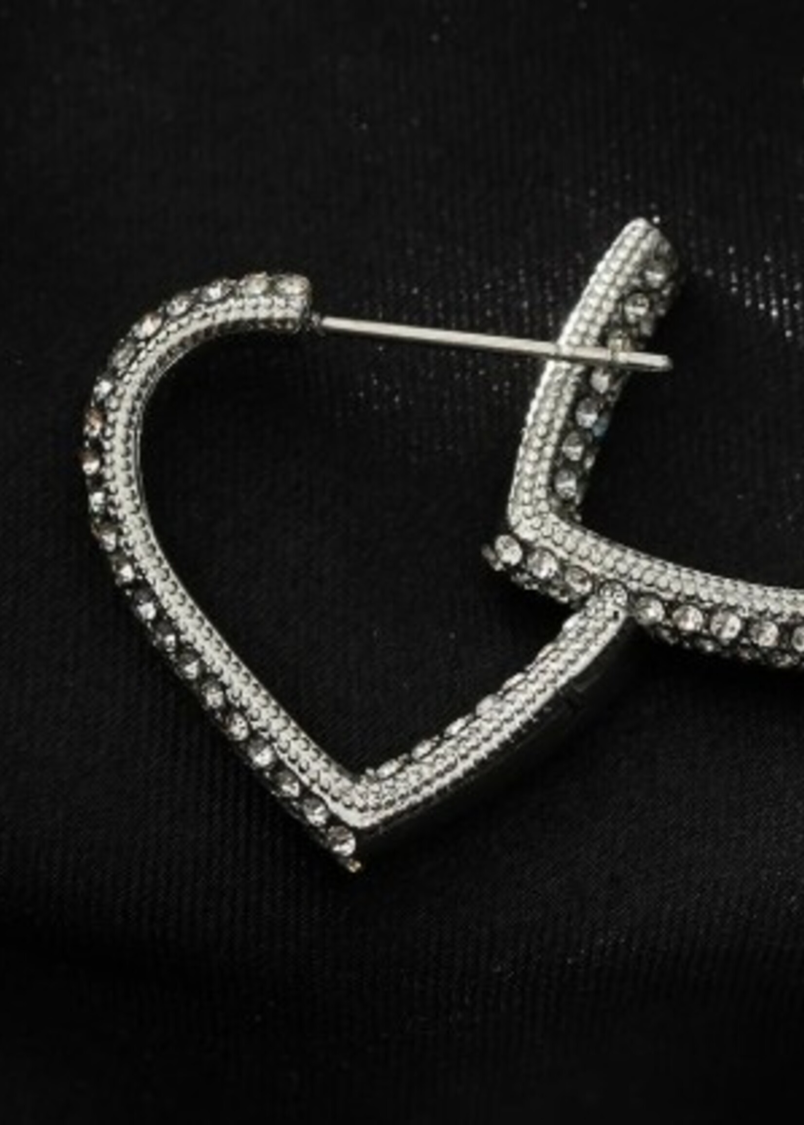 Hackney Nine/Dye Cast Anjar Heart Hoops * Silver