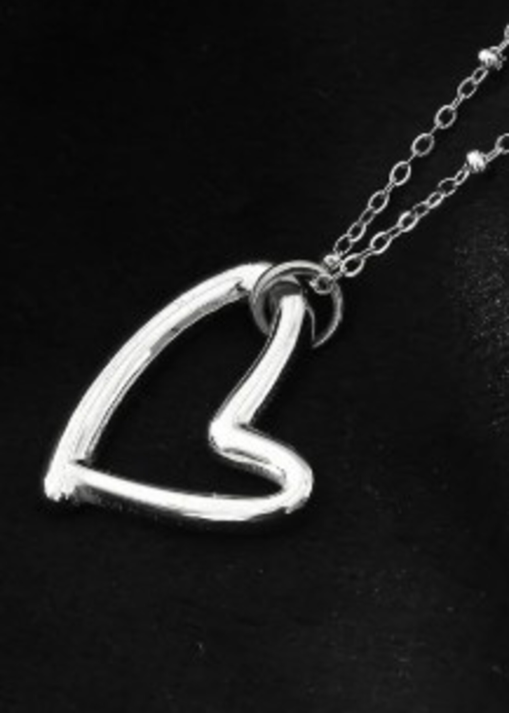 Hackney Nine/Dye Cast Smitten  Necklace * Silver