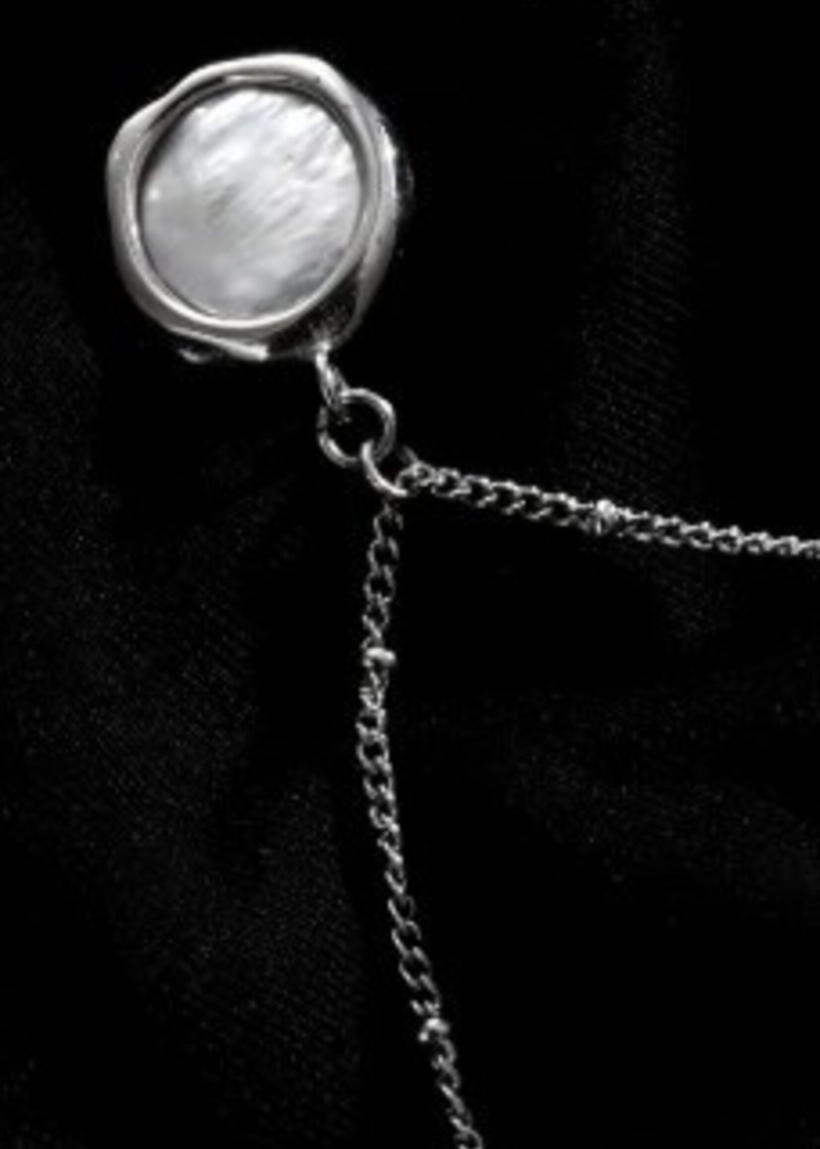 Hackney Nine/Dye Cast Lerati Beaded Chain w/Encased Fresh Water Pearl * Silver