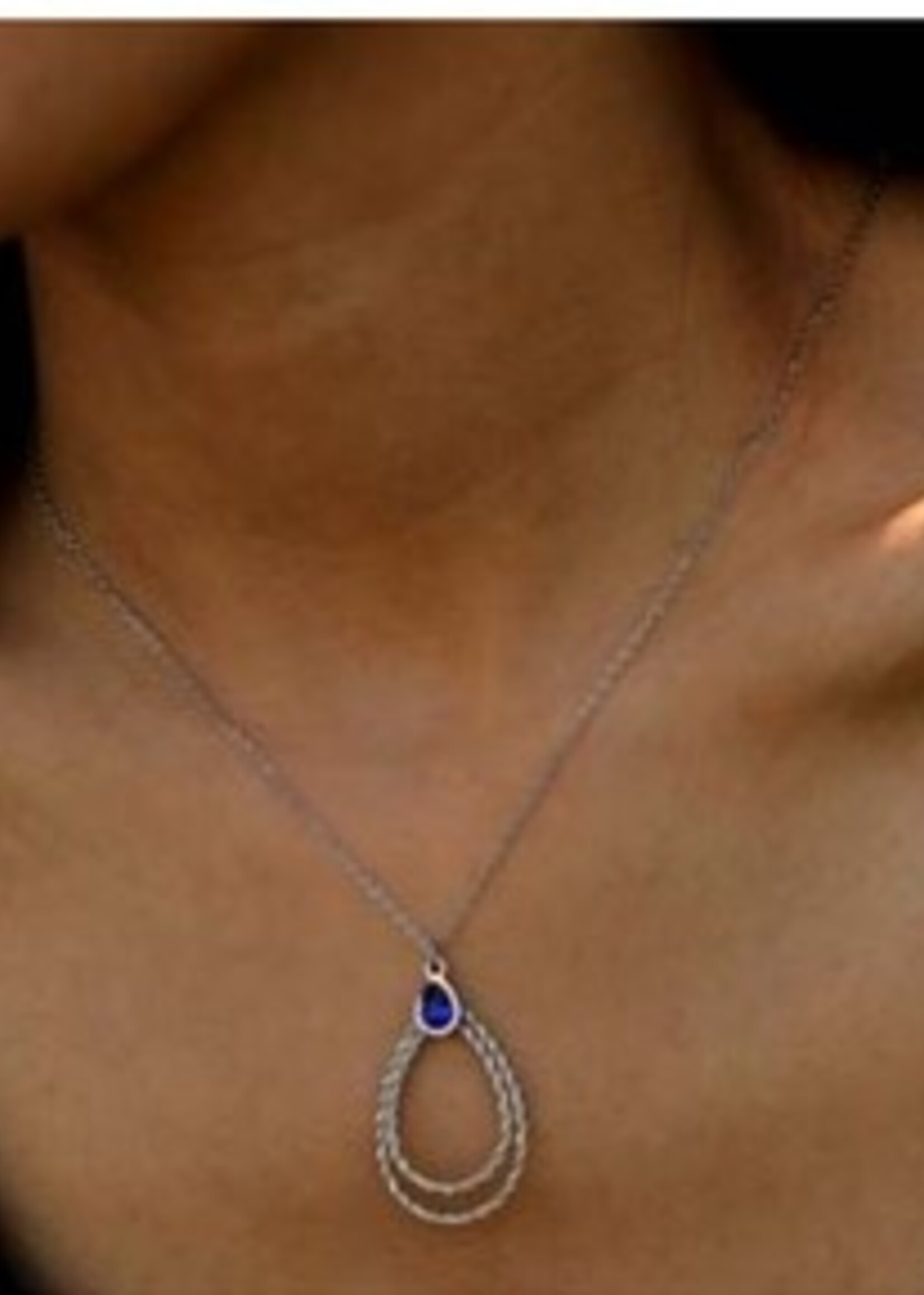 Hackney Nine/Dye Cast Posie Necklace * Silver