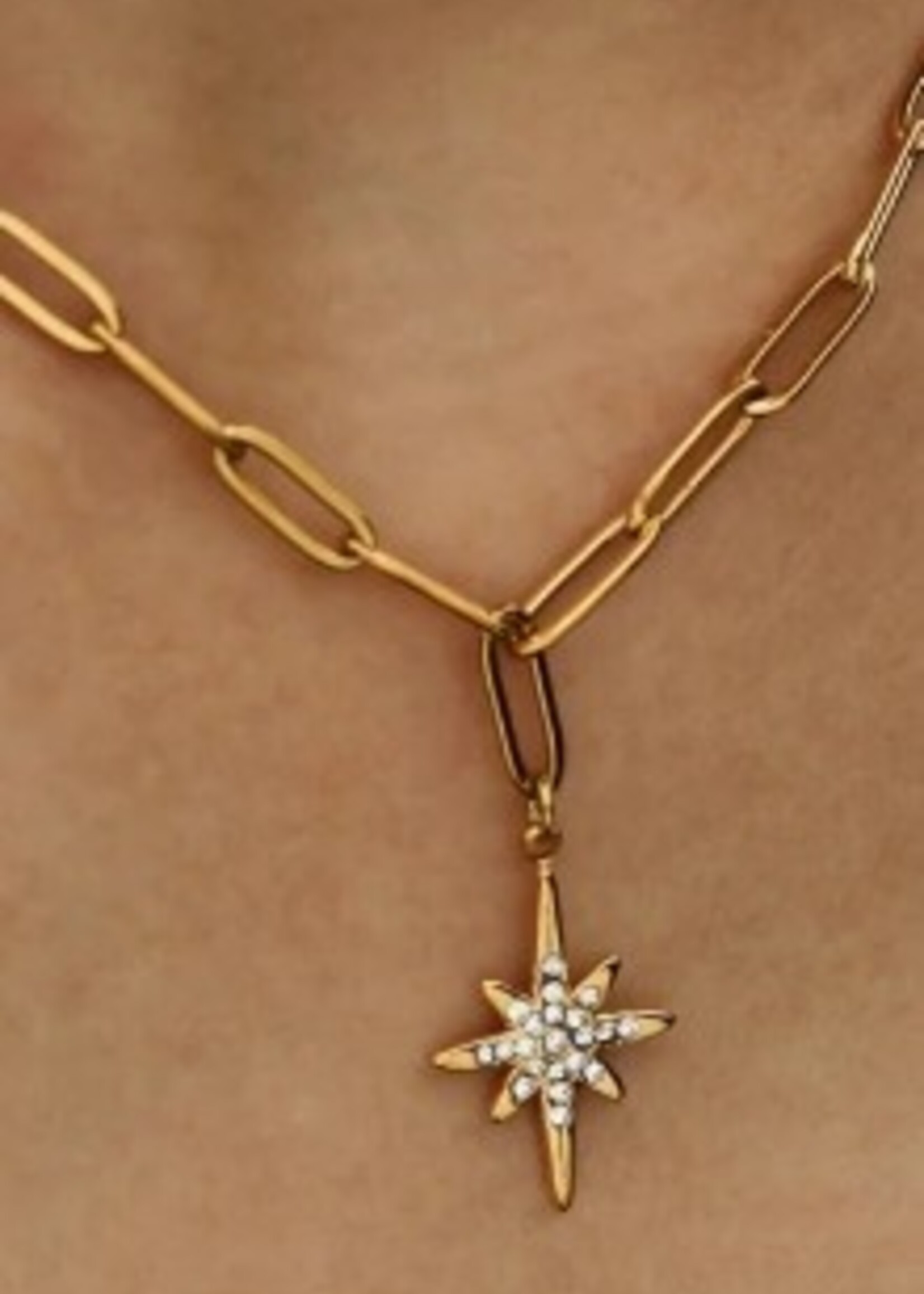 Hackney Nine/Dye Cast Malvina Mix Chain w/Zirconia Star Pendant * Gold