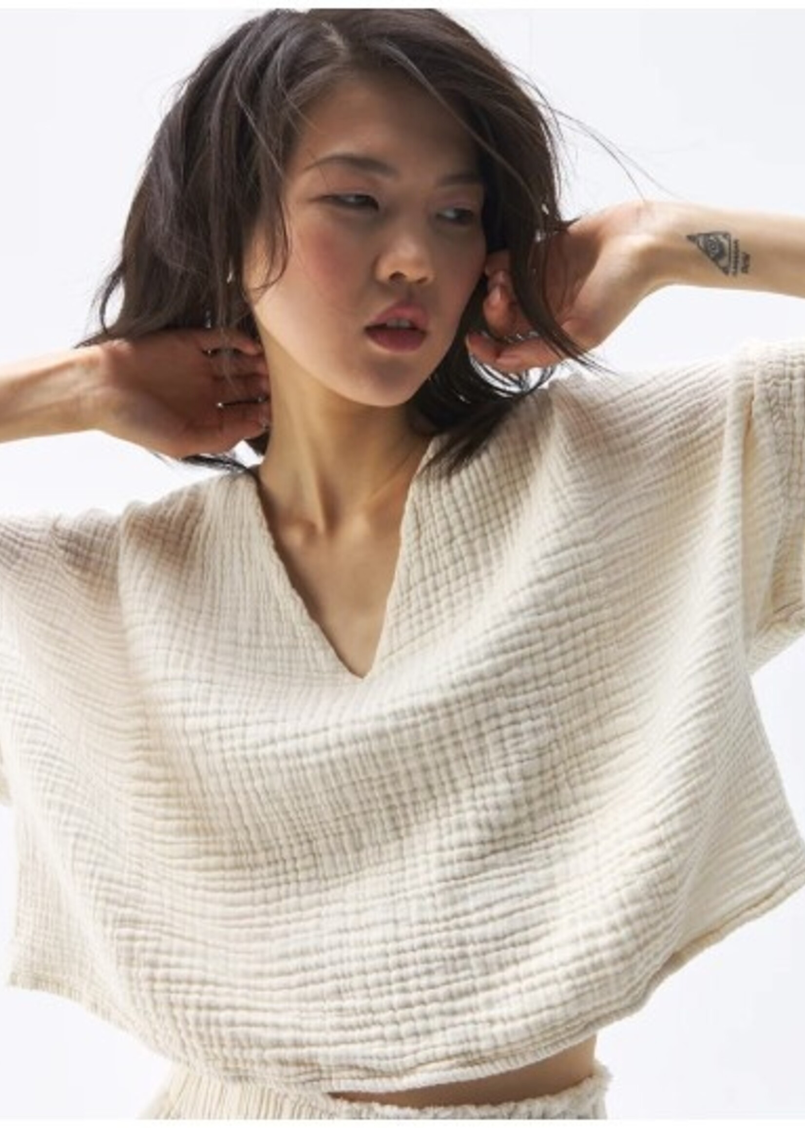 Pokoloko Crinkle Crop Top * Cream * Over Sized