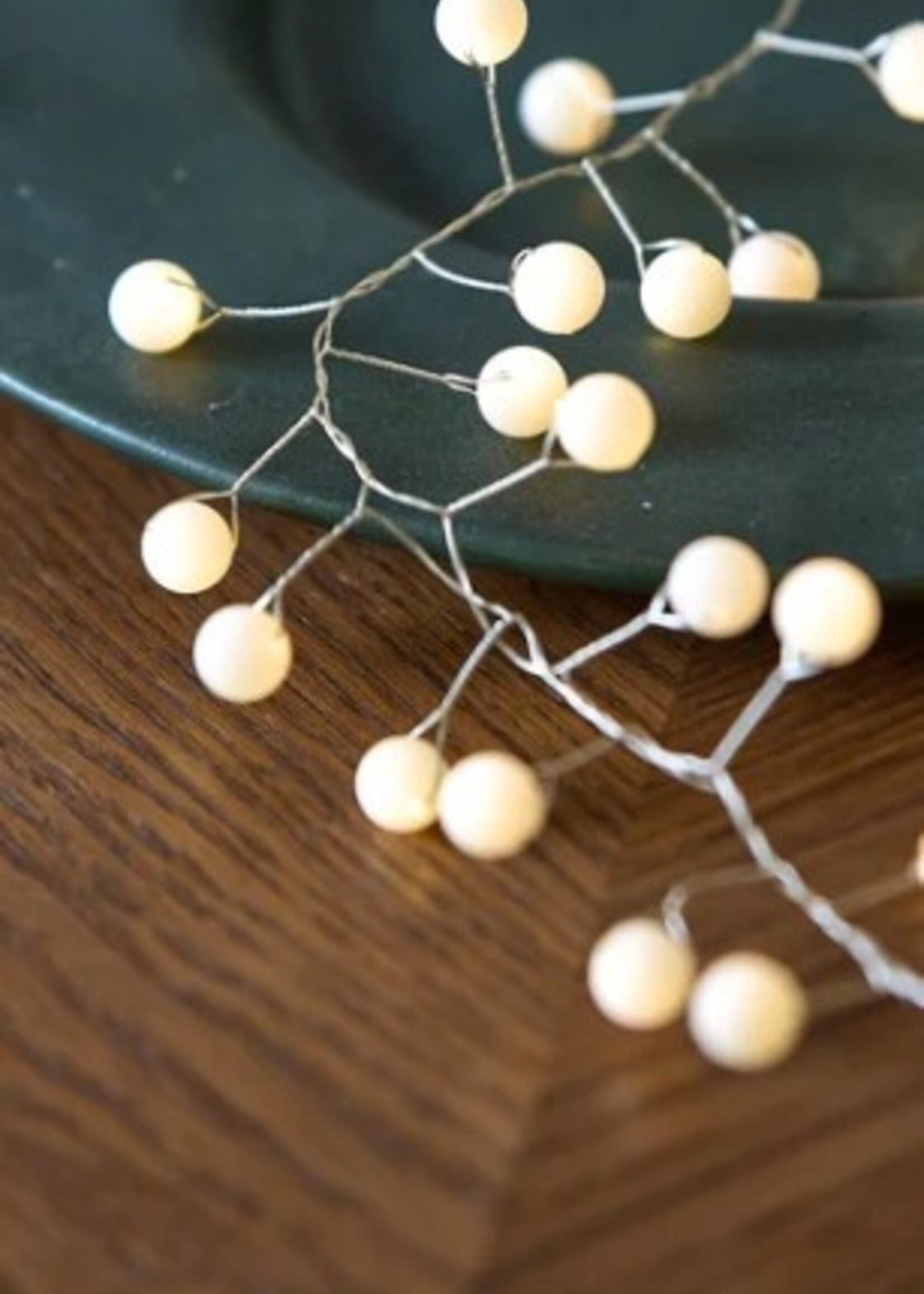 Lumina of London Snowberry Lights * 100 Warm White * 8'