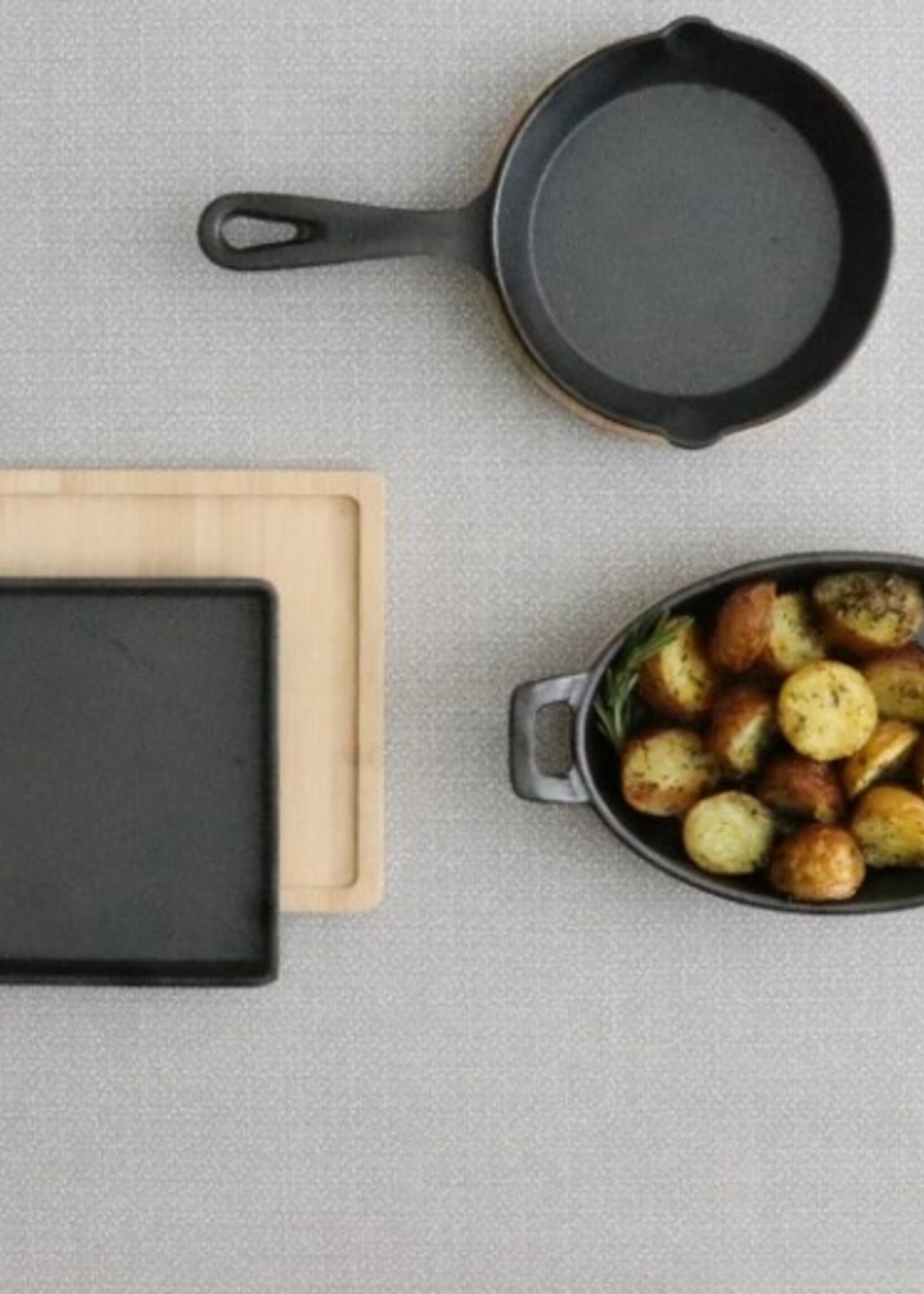 Harman Tapas Cast Iron Mini Oval Pan with Tray