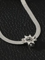 Hackney Nine/Dye Cast Agulas Necklace with Triple A Zirconia Gemstone * White Gold