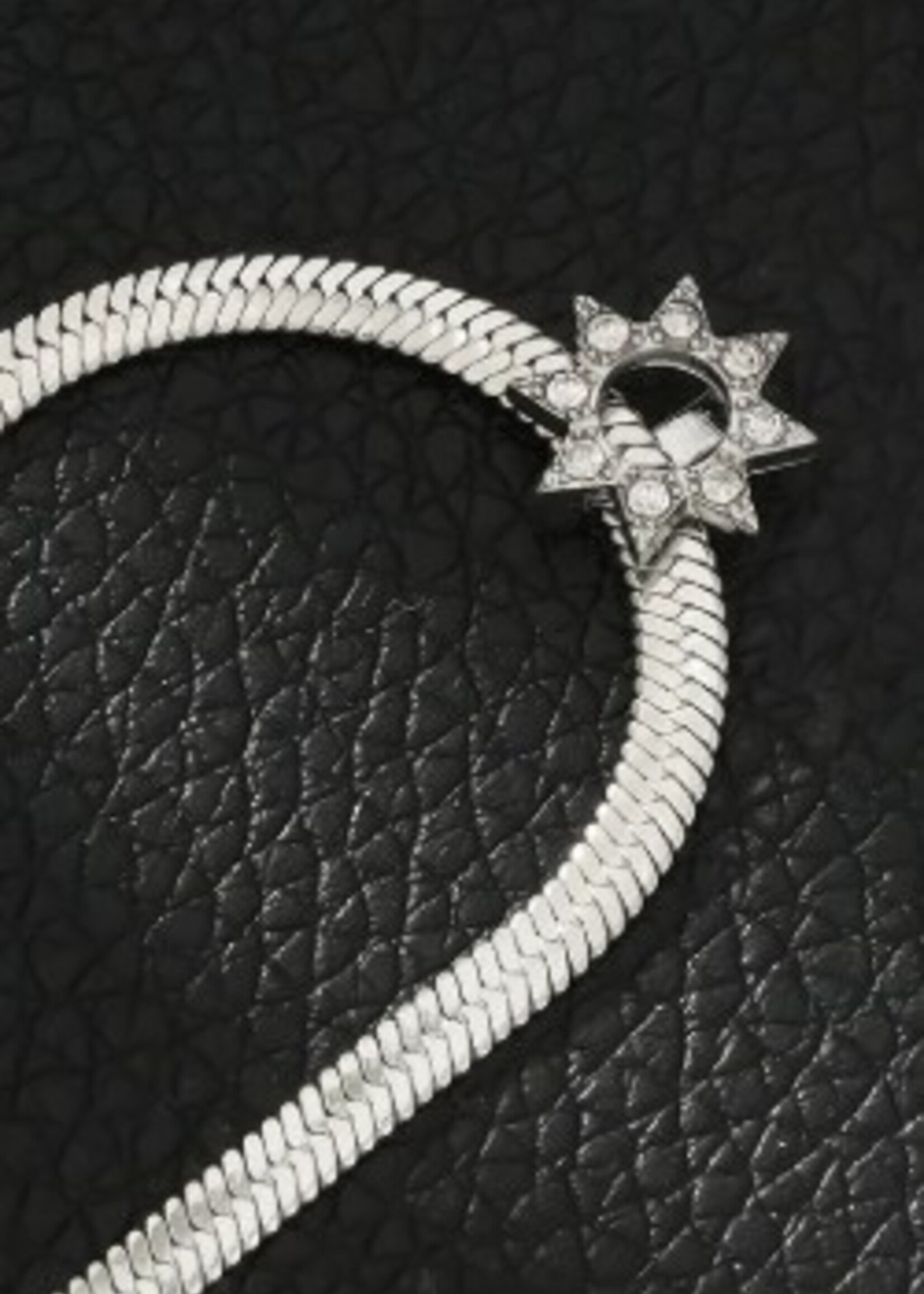 Hackney Nine/Dye Cast Agulas Necklace with Triple A Zirconia Gemstone * White Gold