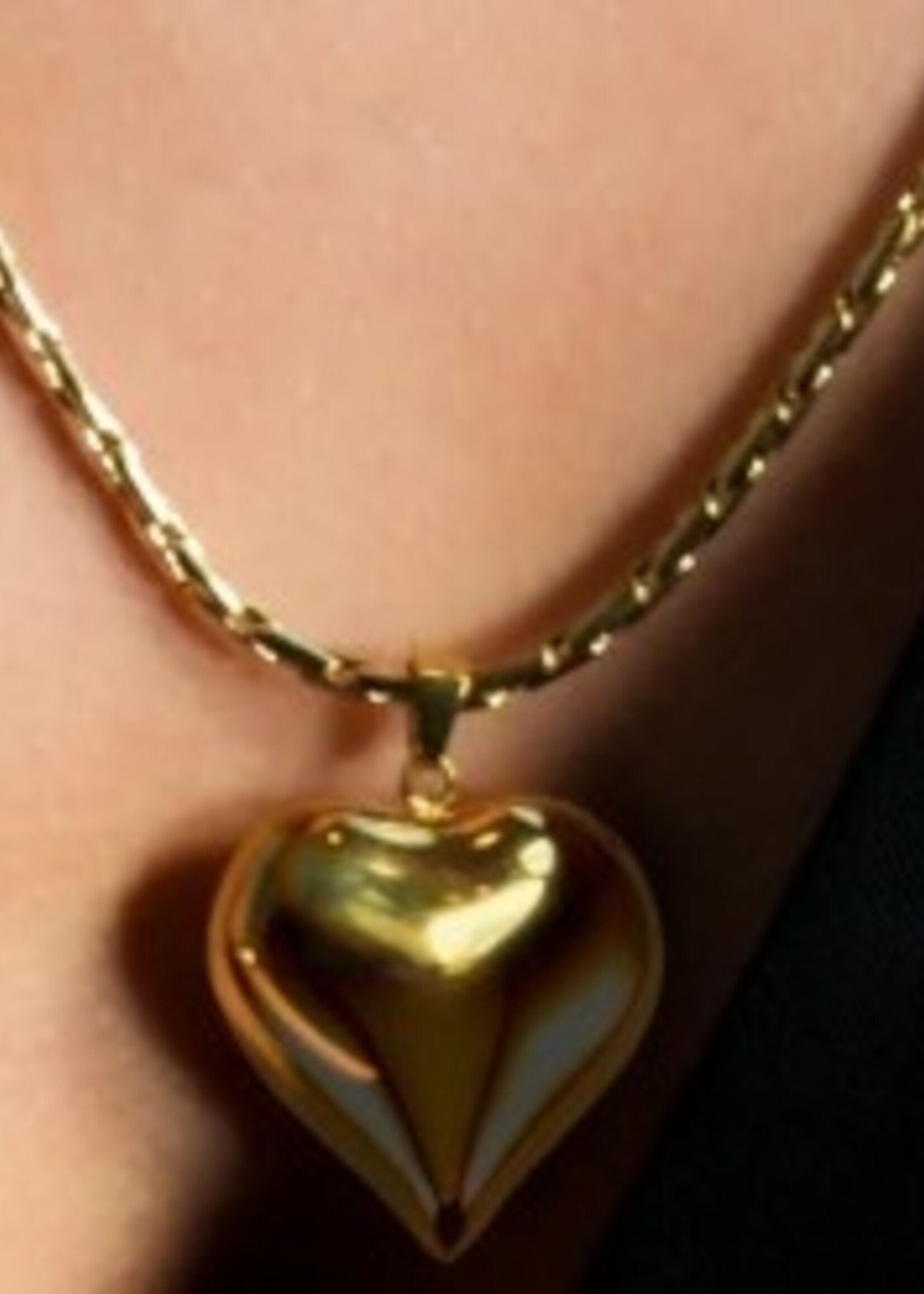 Hackney Nine/Dye Cast Abel Heart Necklace * Gold