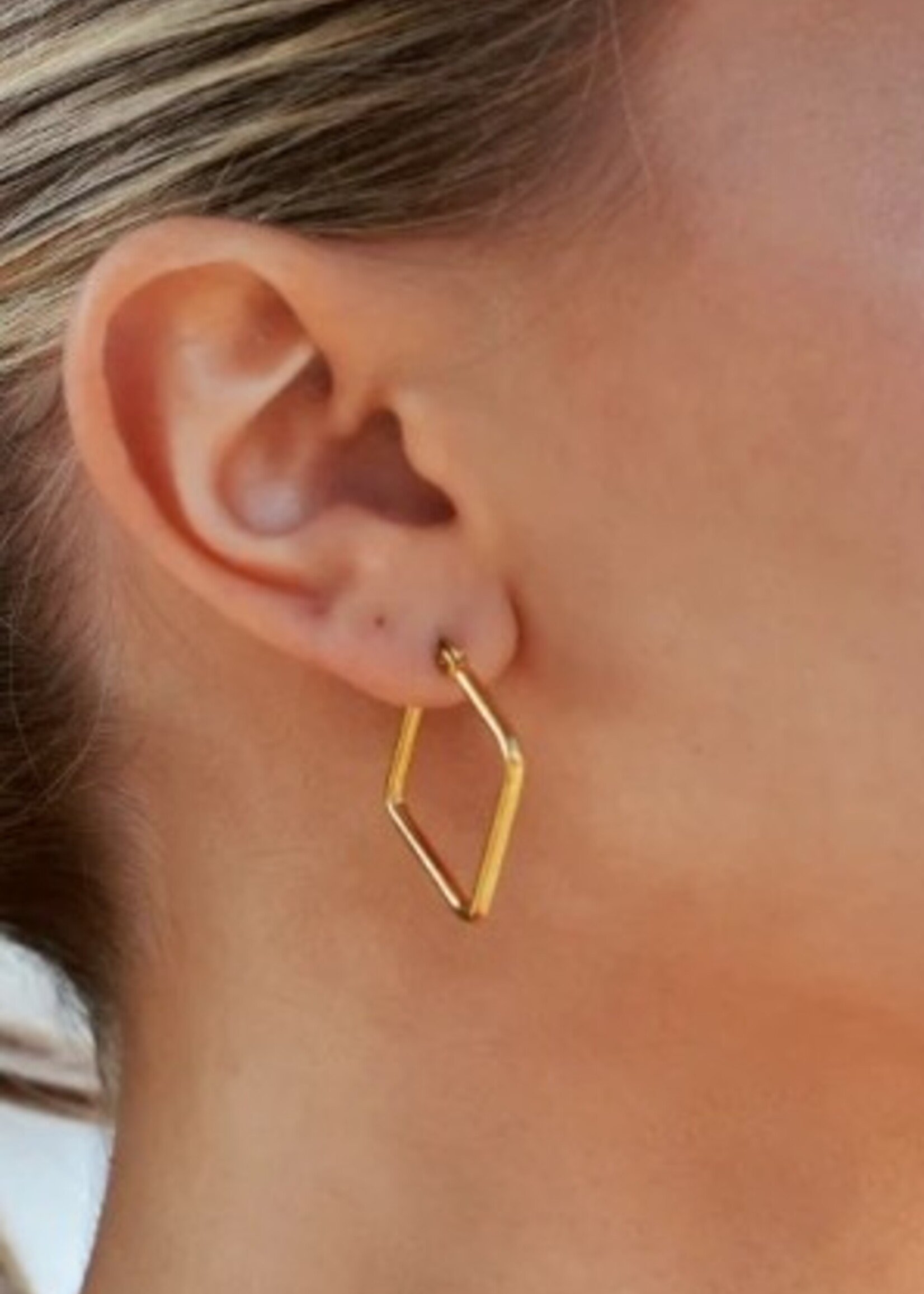 Hackney Nine/Dye Cast Reilynn Hoop Ear Rings * Gold