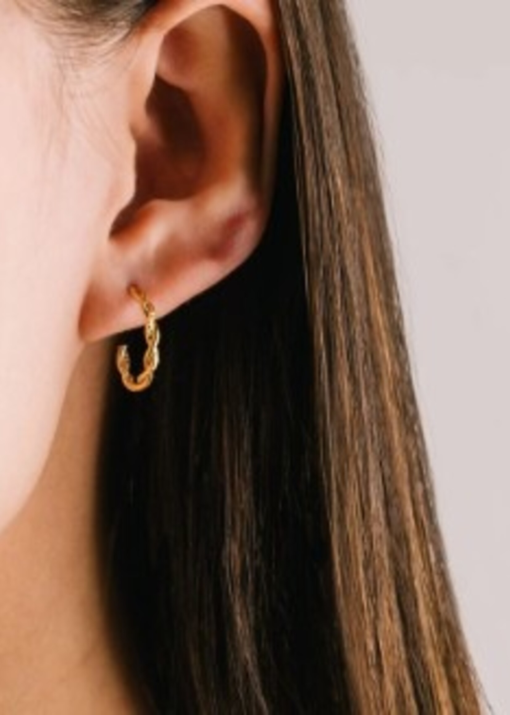 LOVERS TEMPO Josie Twist Ear Rings * Gold