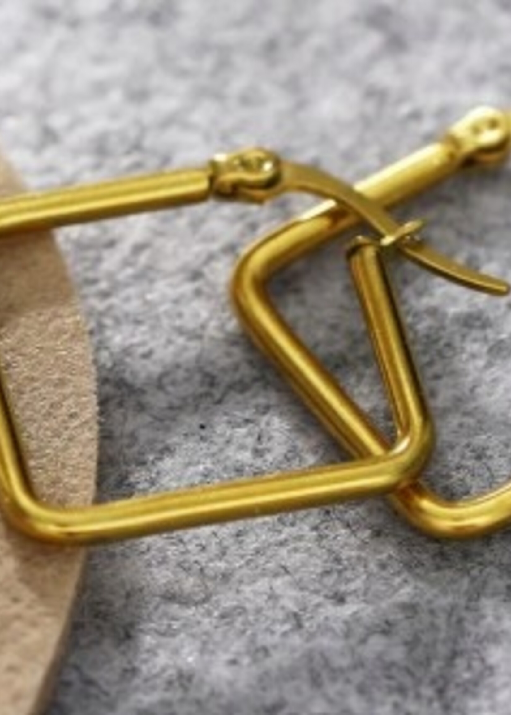 Hackney Nine/Dye Cast Reilynn Hoop Ear Rings * Gold