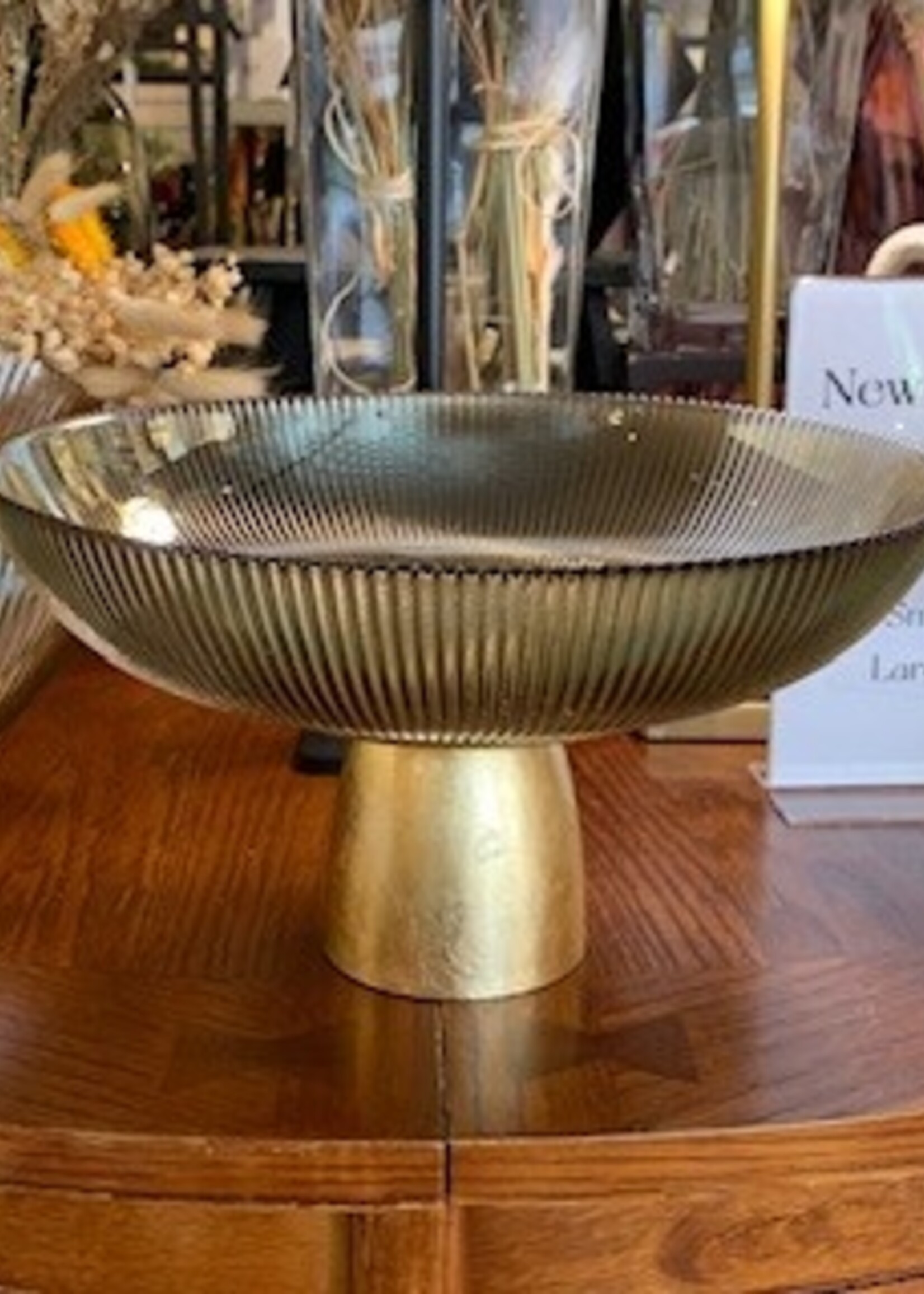 Bowring Avanti Footed Glass Bowl * 10"d * 5.5"h