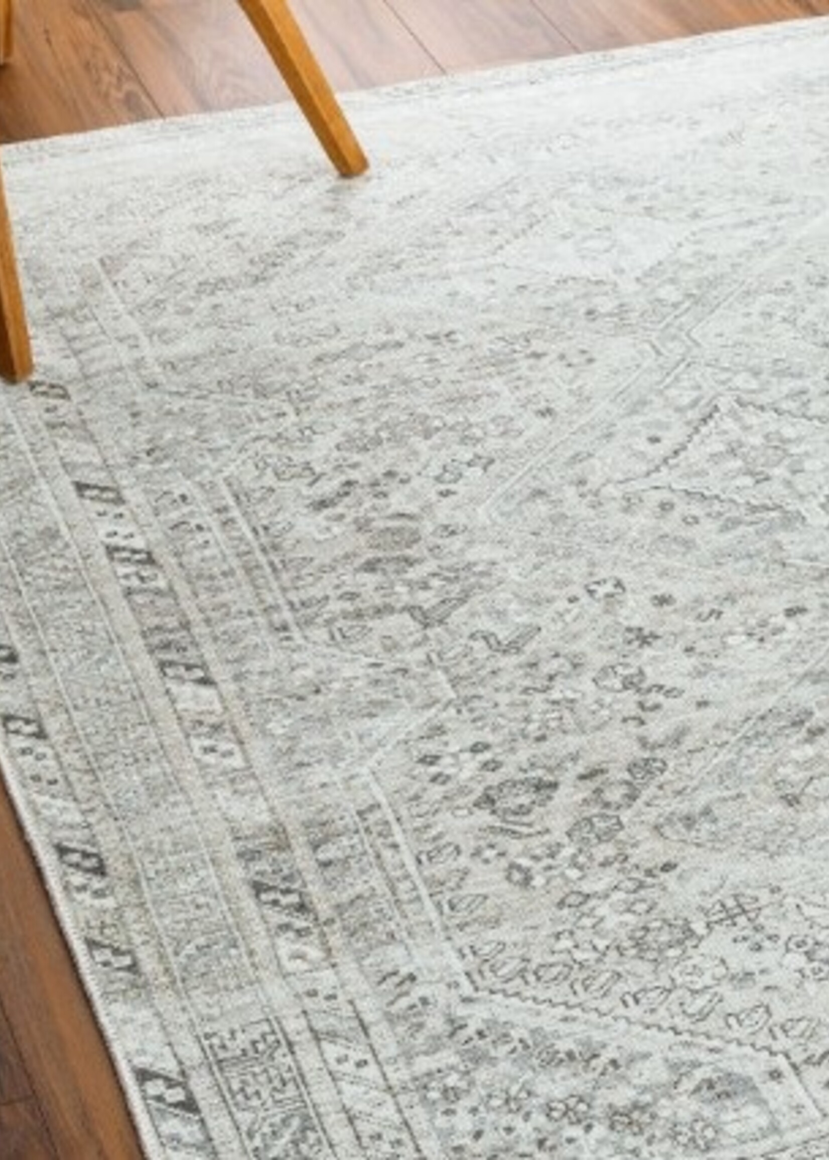 Surya Surya  Amelie AML 2379  Area Carpet * 7'-10" x 10'-2"