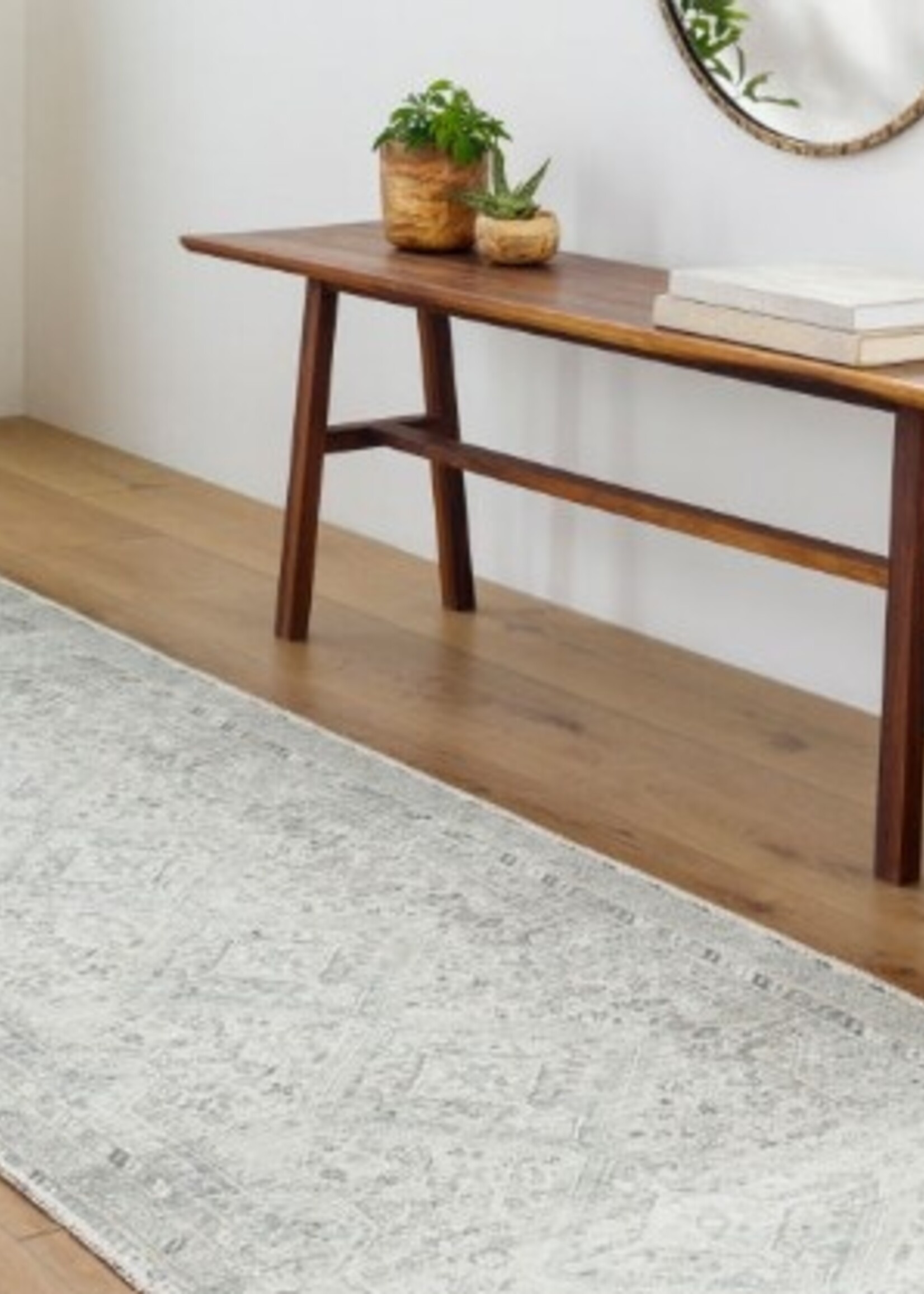 Surya Surya  Amelie AML 2379  Area Carpet * 7'-10" x 10'-2"