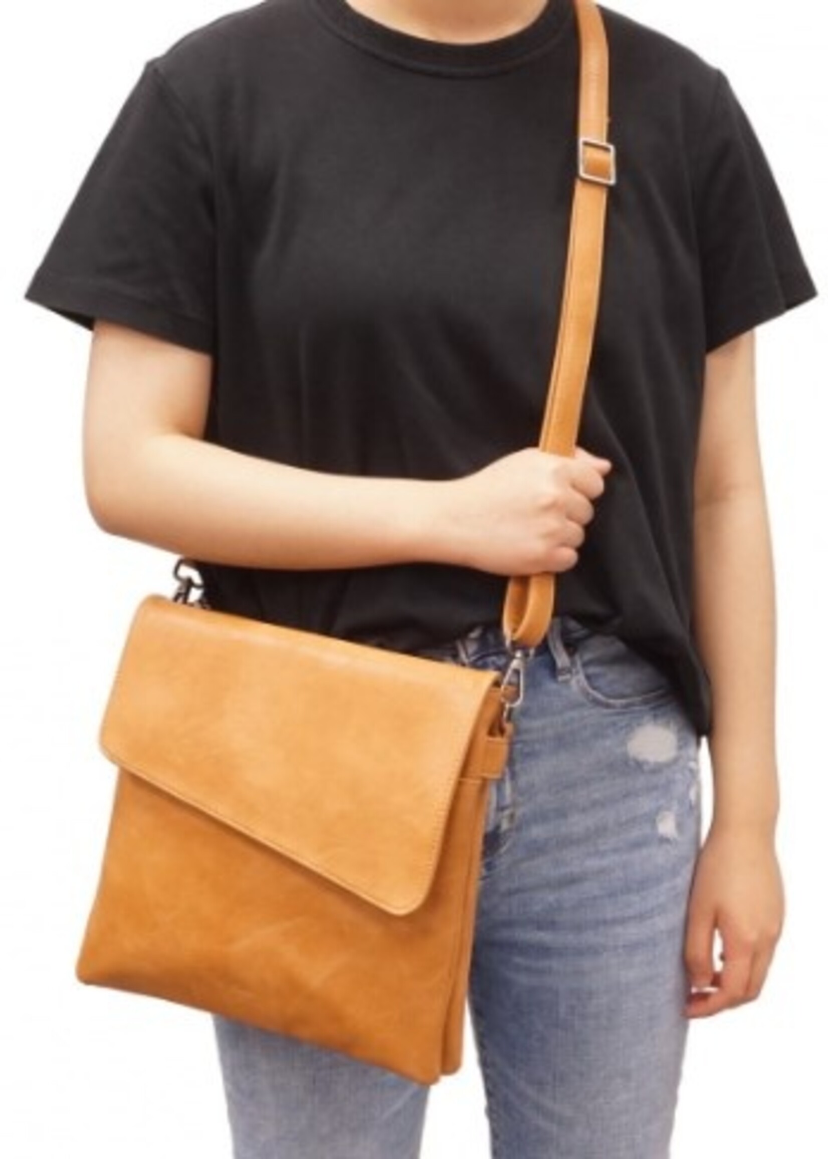 SQ Luna Crossbody * Almond Milk