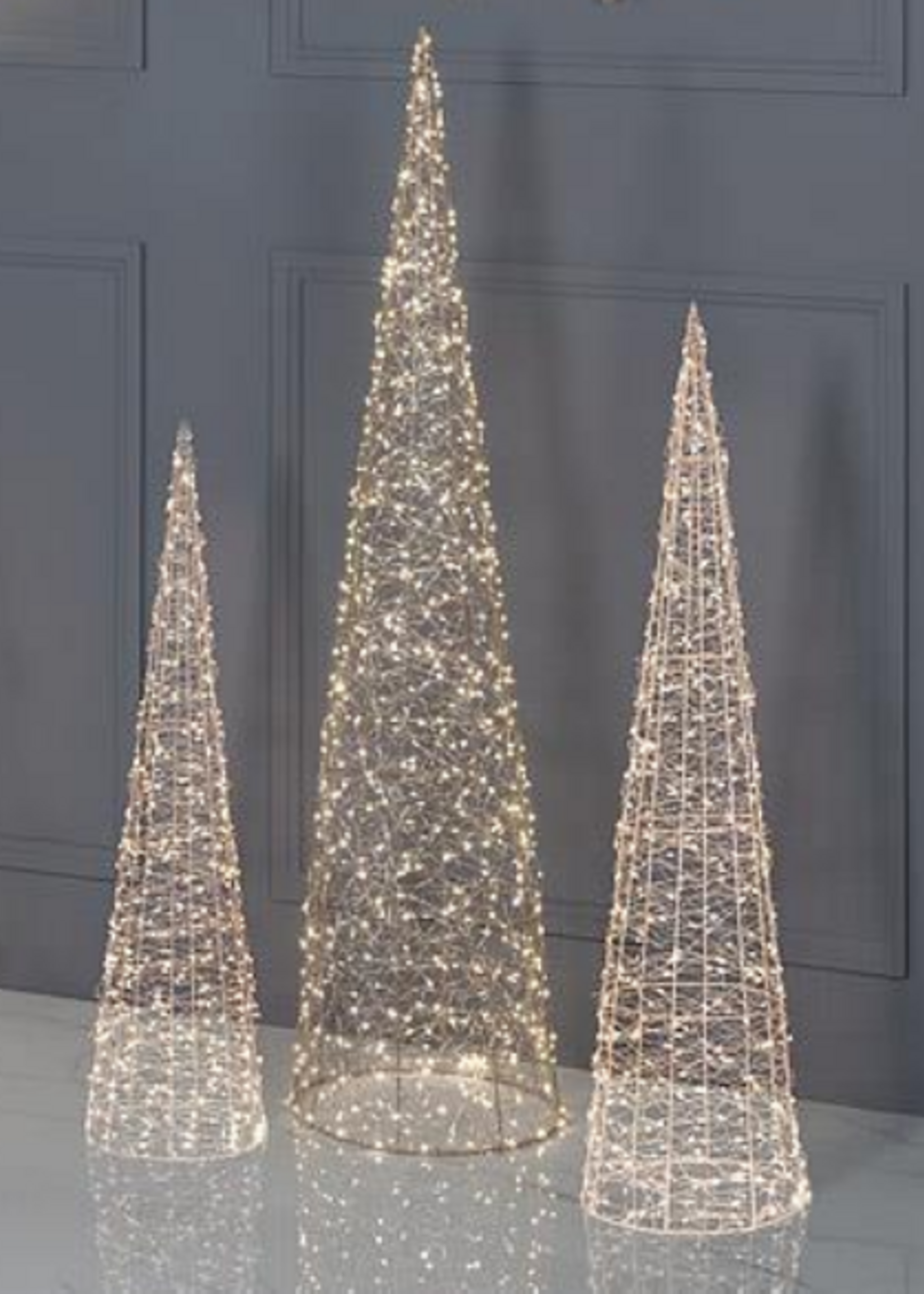 Abbott Lumos LED Cone Christmas Tree * 500 LED's * 31" H * Med