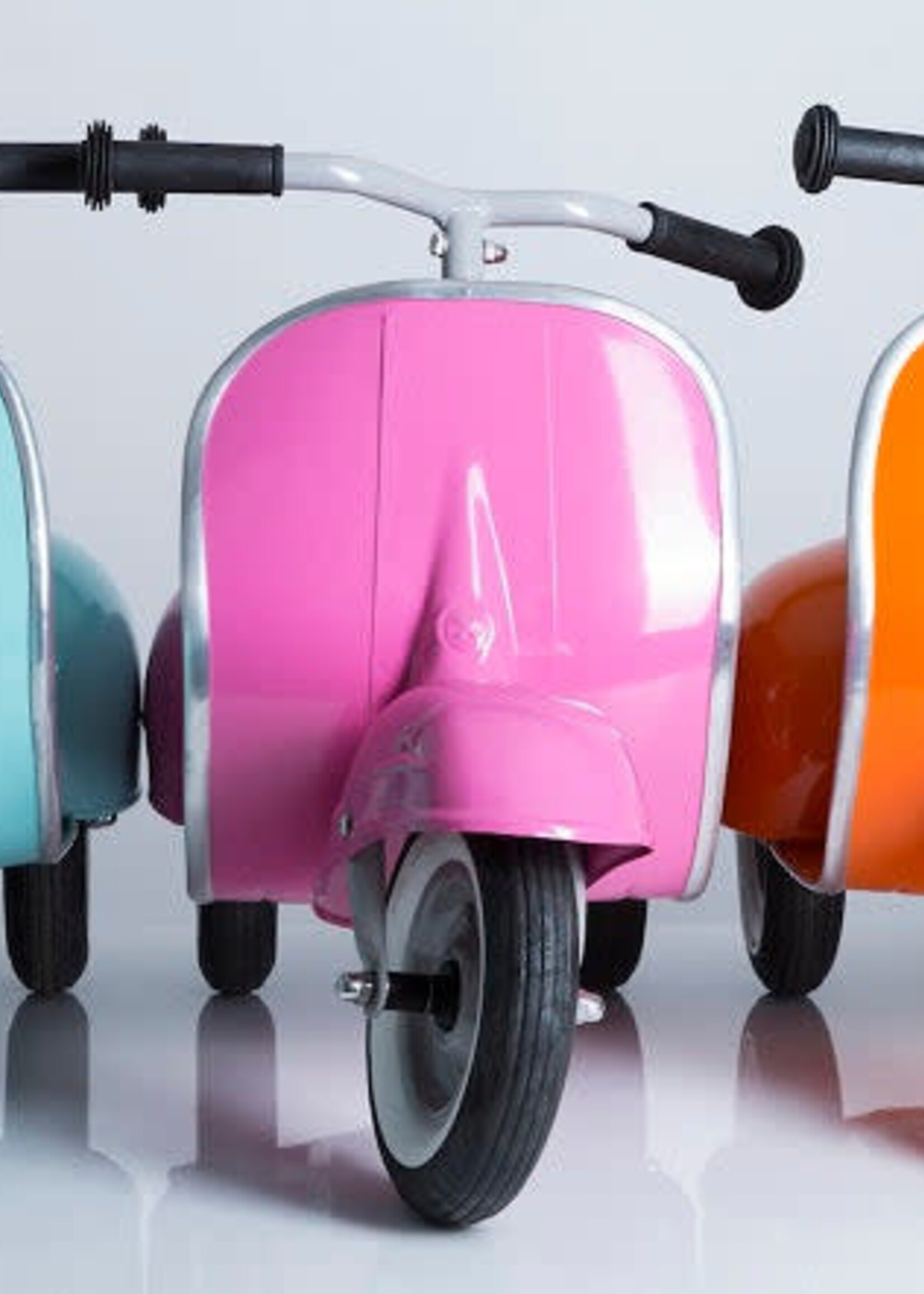 Primo Classic Ride On Scooter