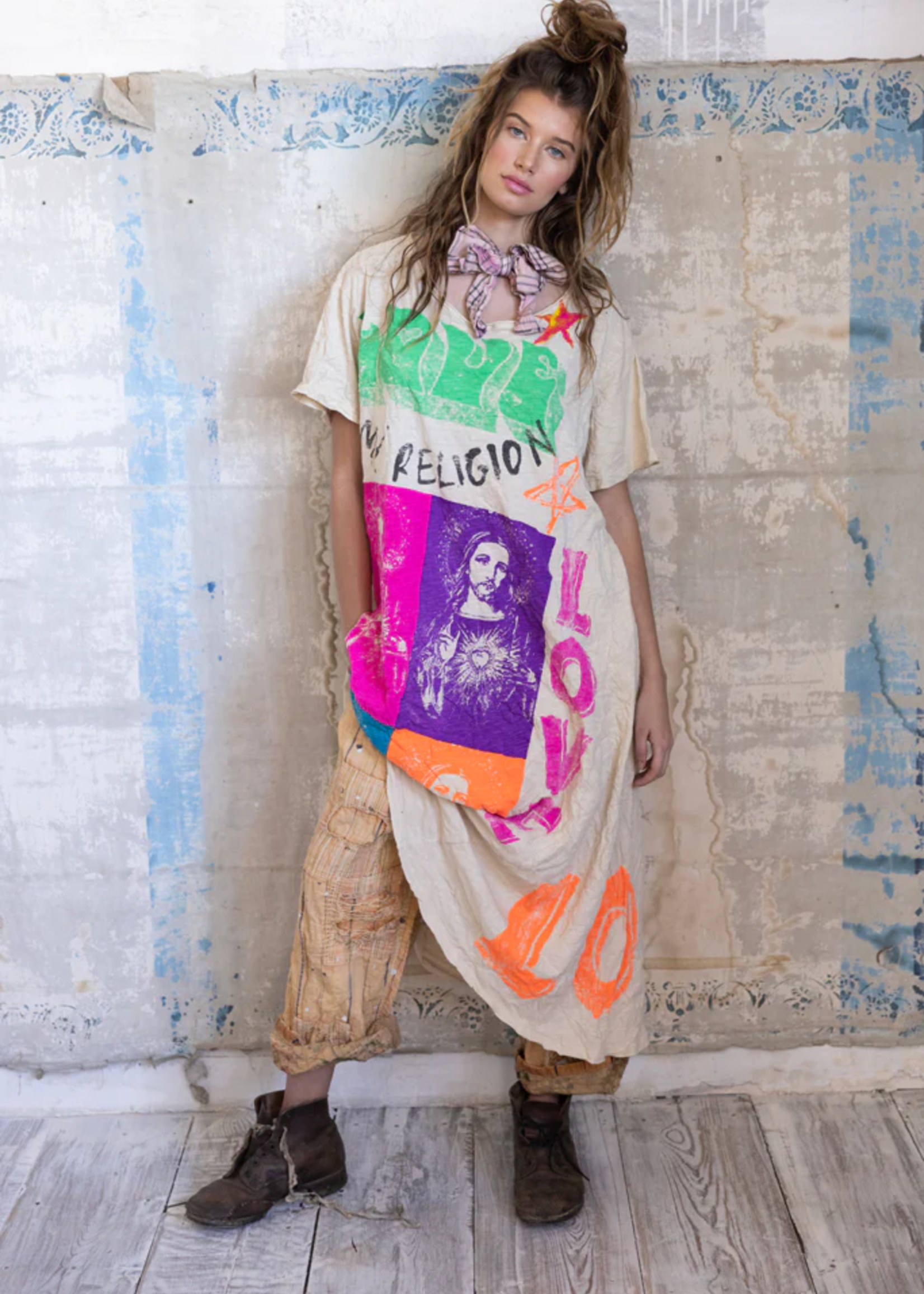Magnolia Pearl **PREORDER** New Release 2-15 Love Graffiti BF T Dress 920