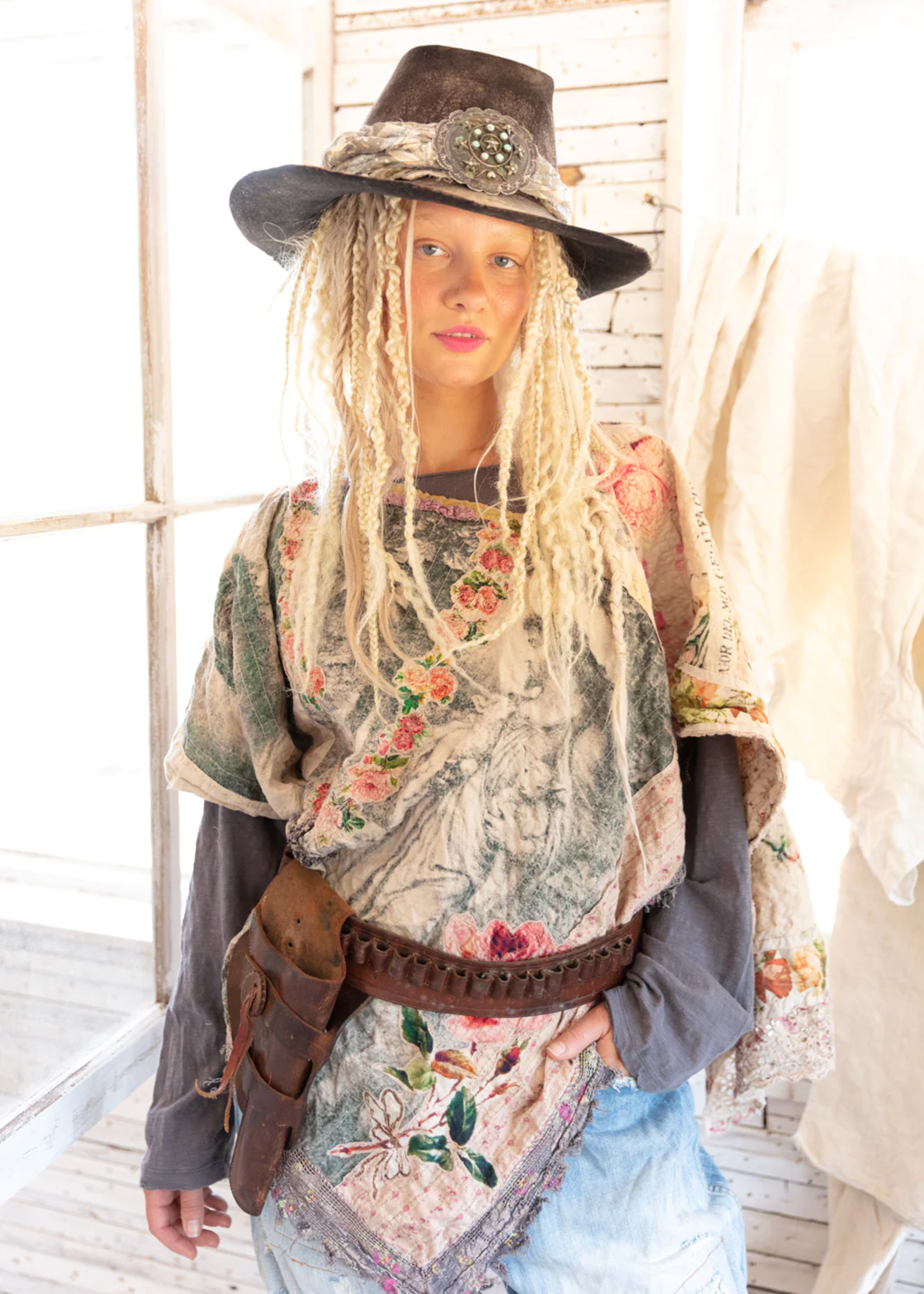 Magnolia Pearl Anointed One Poncho Top 1356