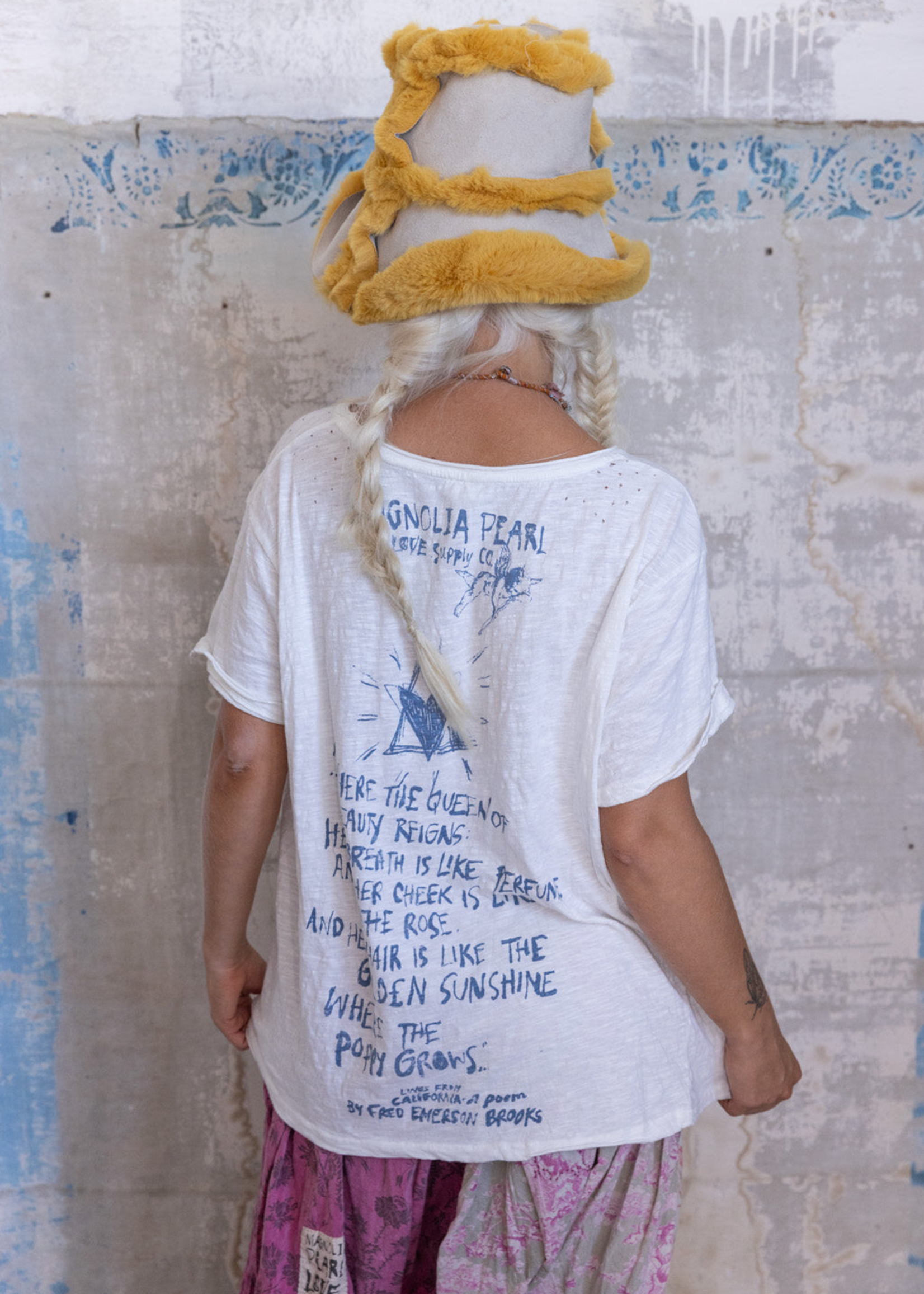 Magnolia Pearl Where the Poppy Grows Tee Top 1585 True