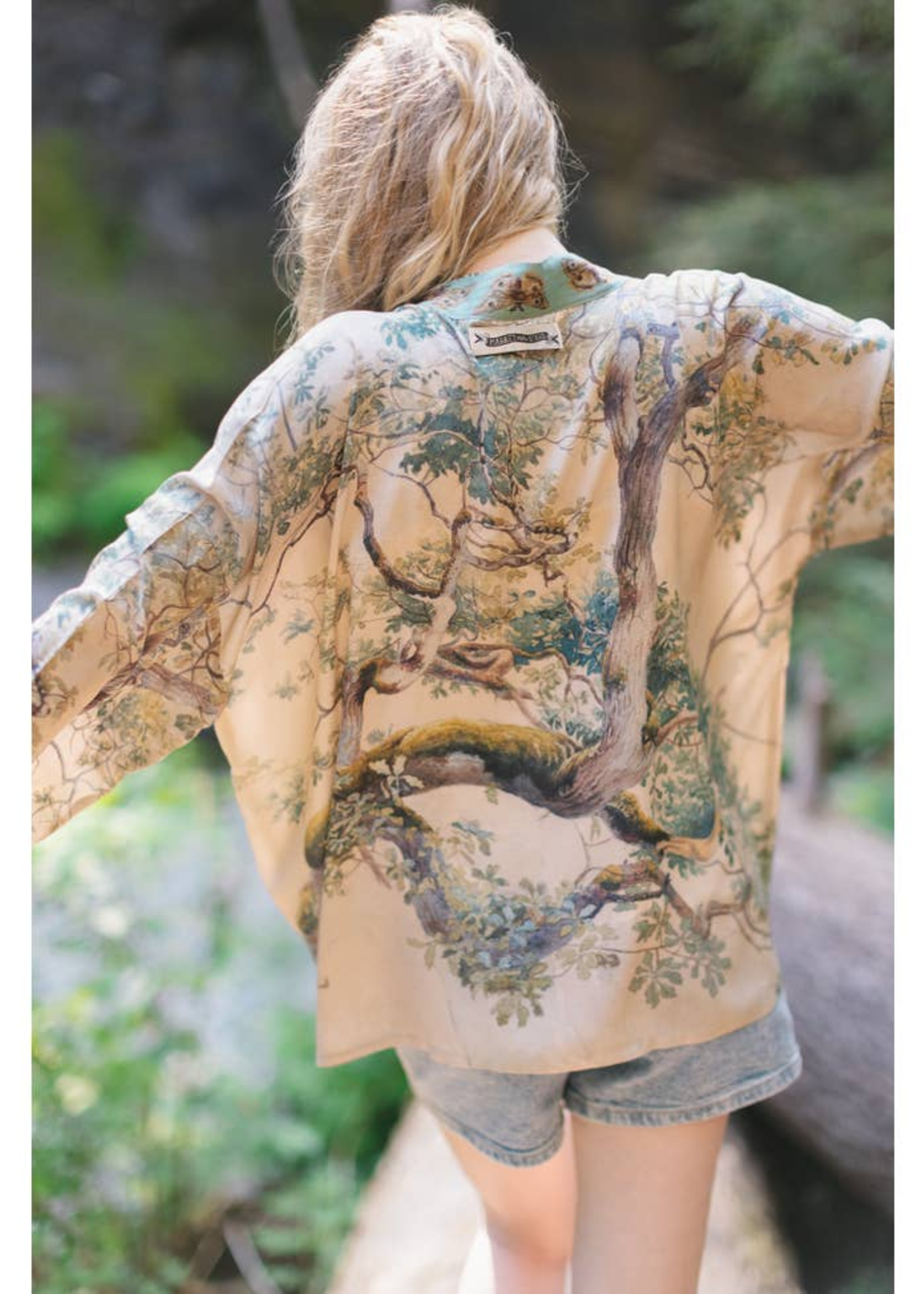 Market of Stars Earth and Sky Cropped Bamboo Kimono Cardigan with Tree Print