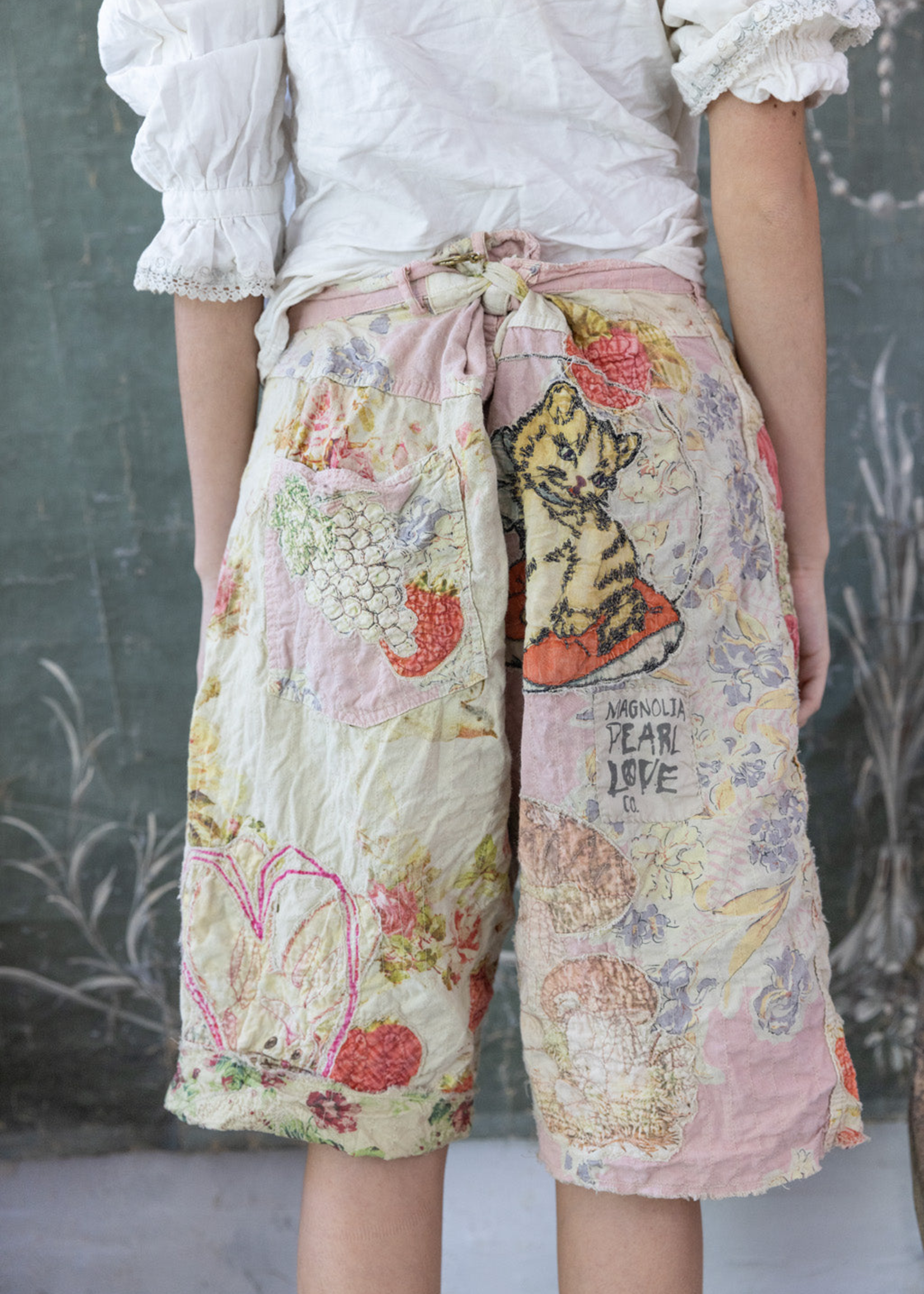 Magnolia Pearl Be A Poem Miner Shorts 027 Kitty Berry One Size