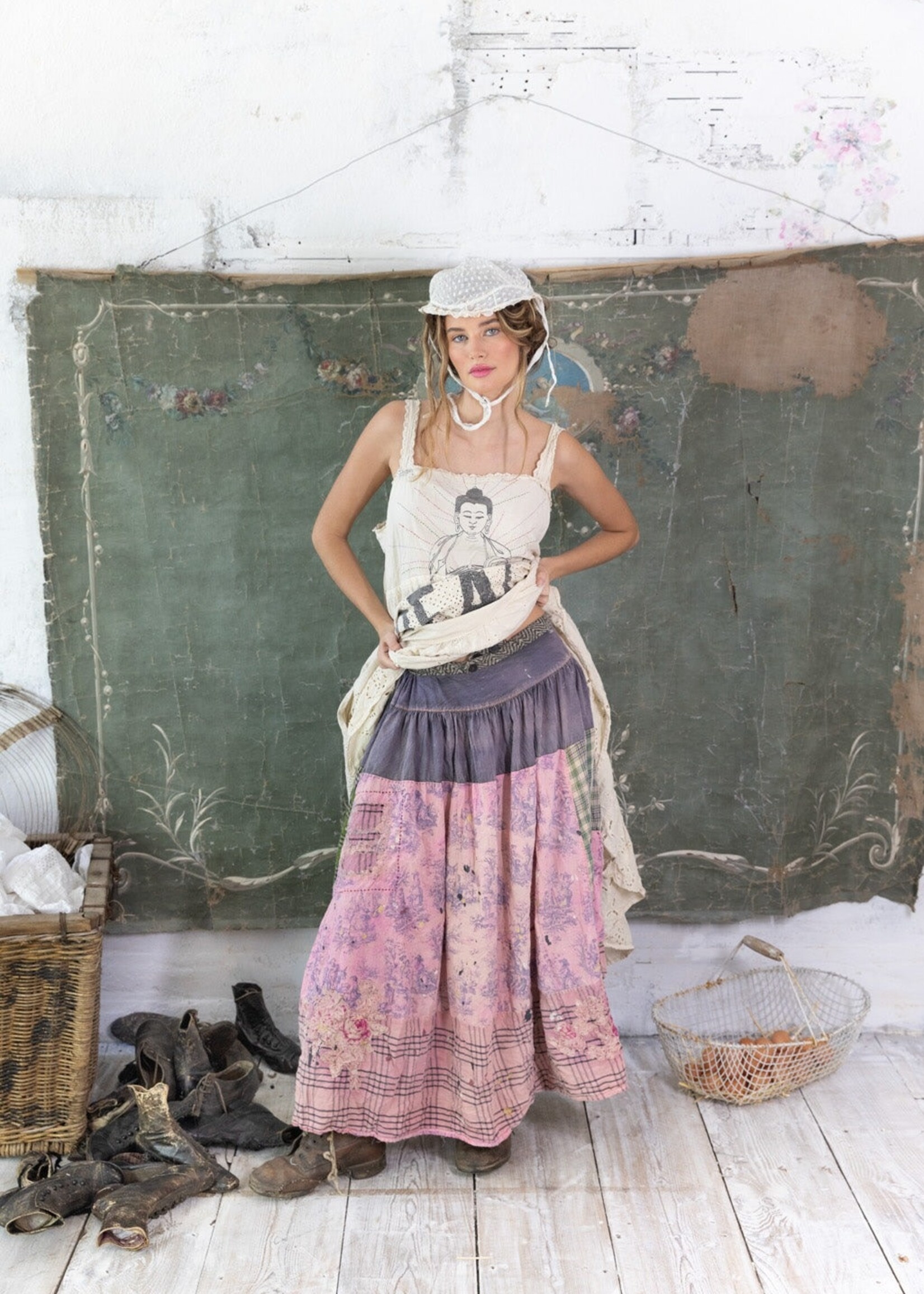 Magnolia Pearl Patchwork Friendship Skirt 152 Guava