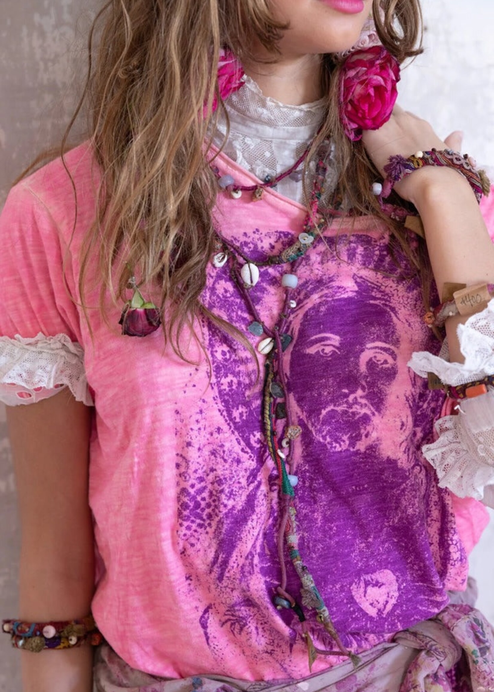 Magnolia Pearl Jesus Love is Tee Top 1685 La Tuna
