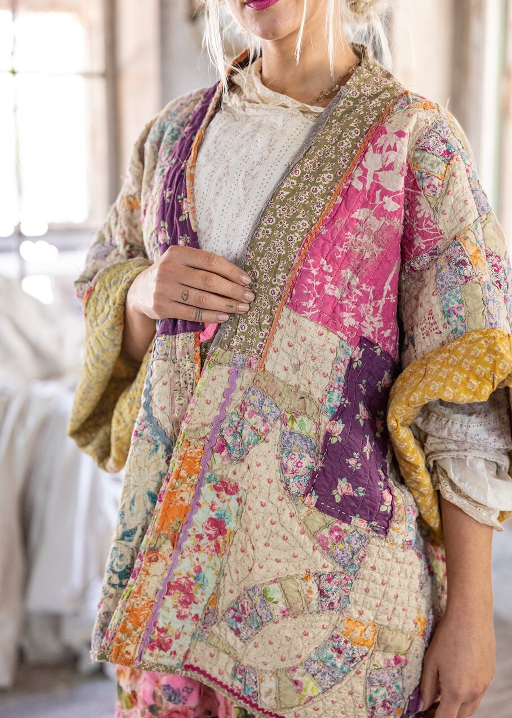Magnolia Pearl Quiltwork Ainika Kimono Jacket 958 One Size