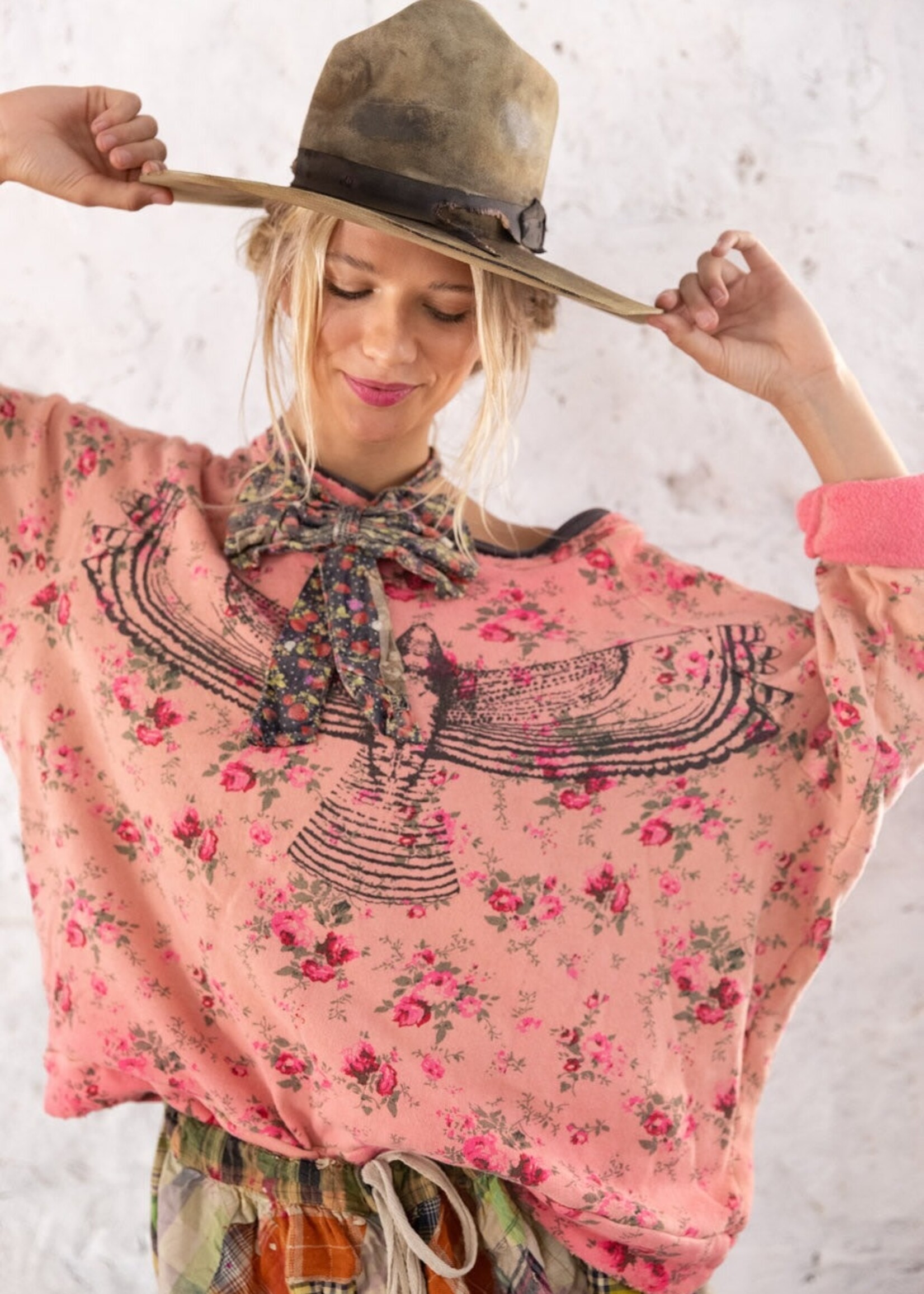 Magnolia Pearl Floral Hawk Richi Sweatshirt TOP 1746 Azalea Floral One Size