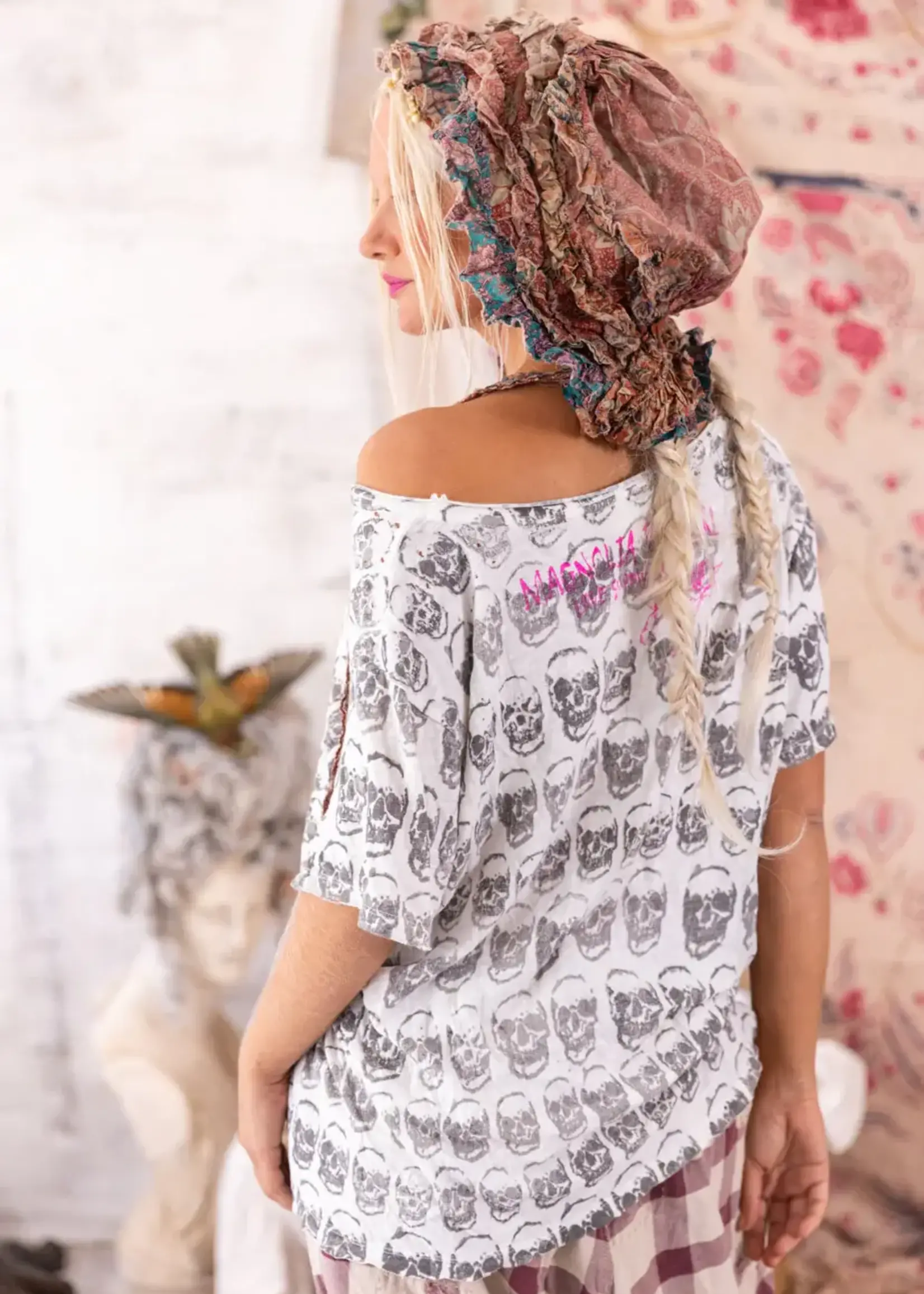 Magnolia Pearl Skulls Tee Top 2097 Legends One Size Muertos