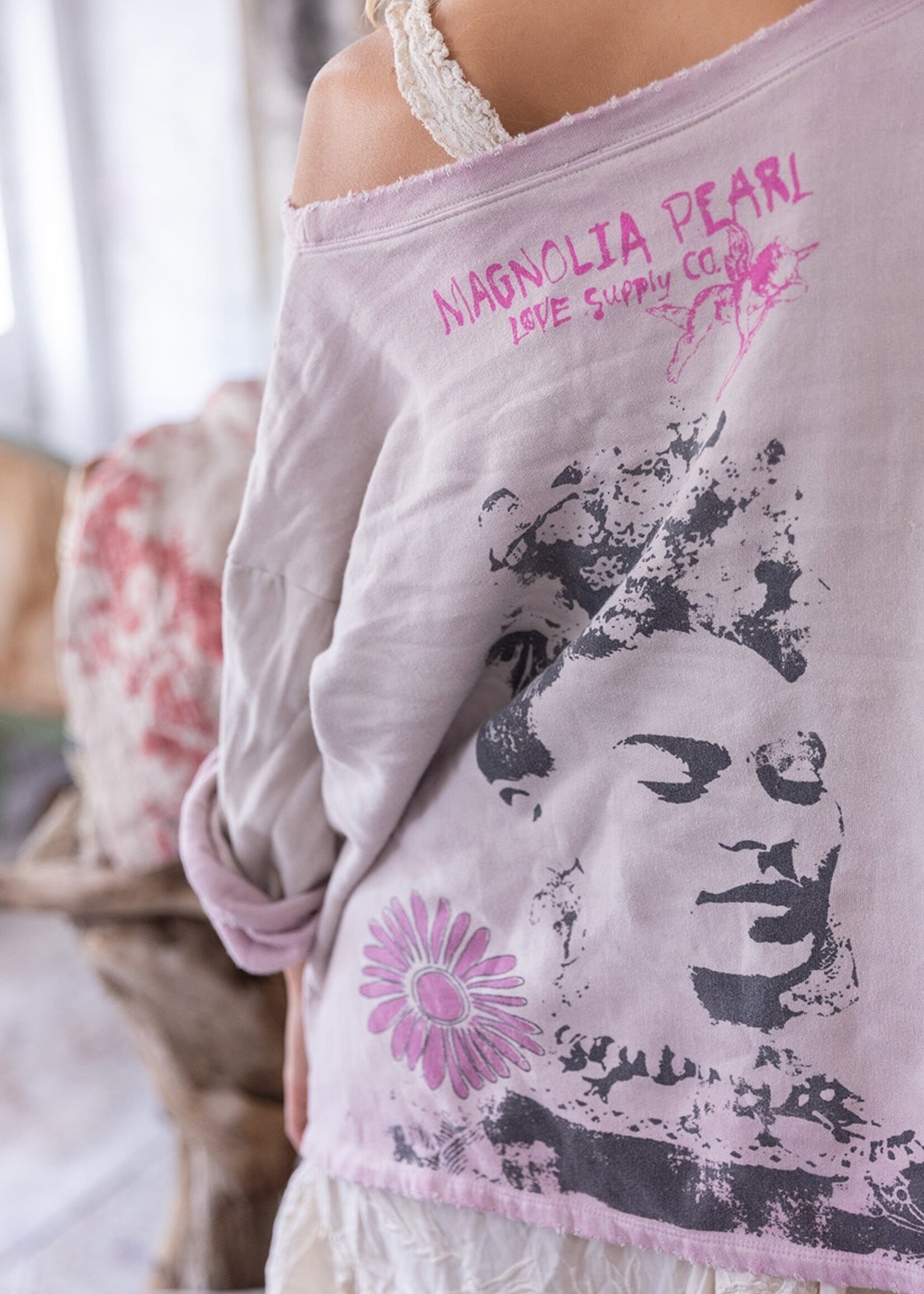 Magnolia Pearl MP Flight Flowers Frida Sweatshirt Top 2175 Azalea Dip Dye One Size