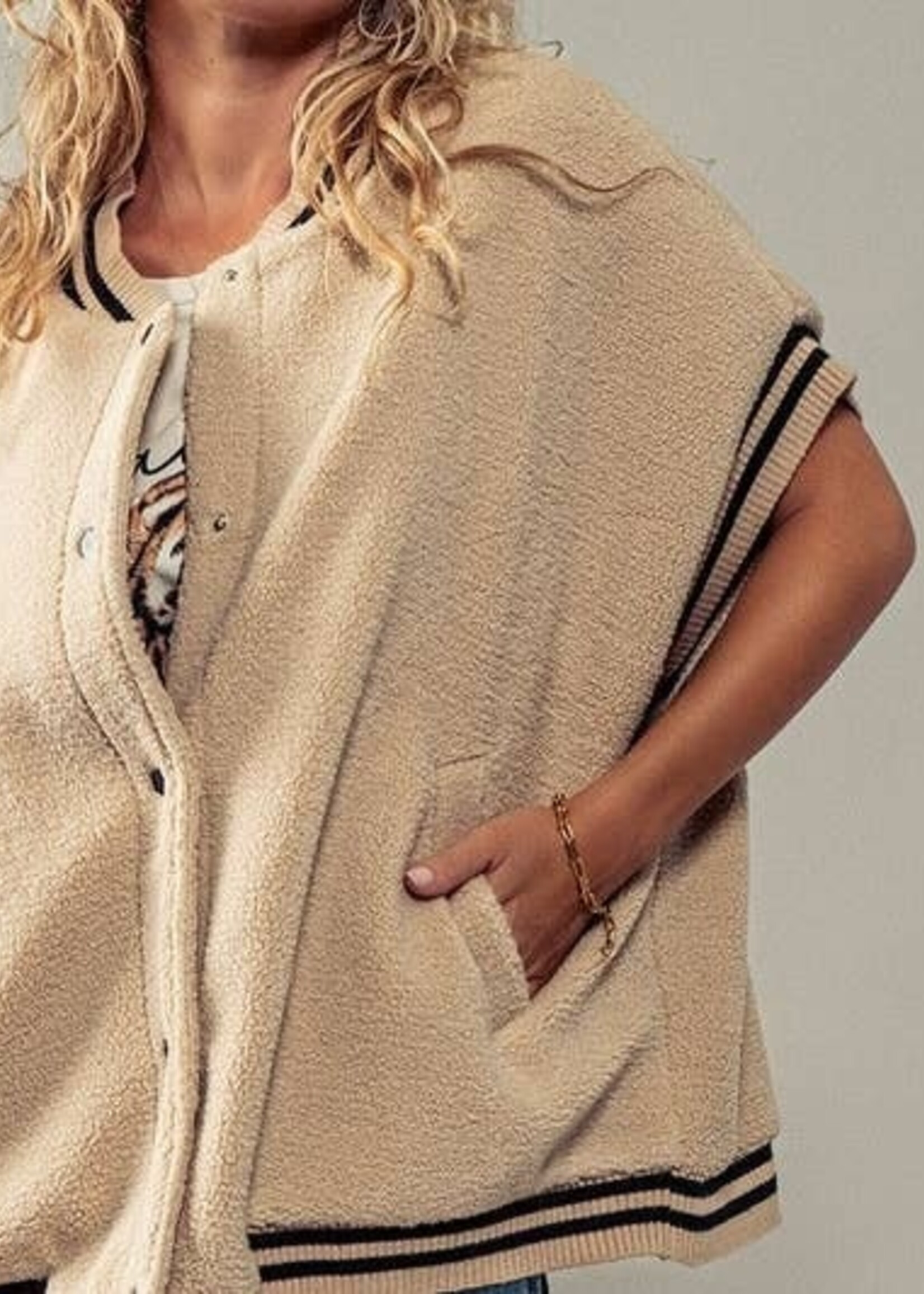 Sherpa Varsity Vest Cream One Size