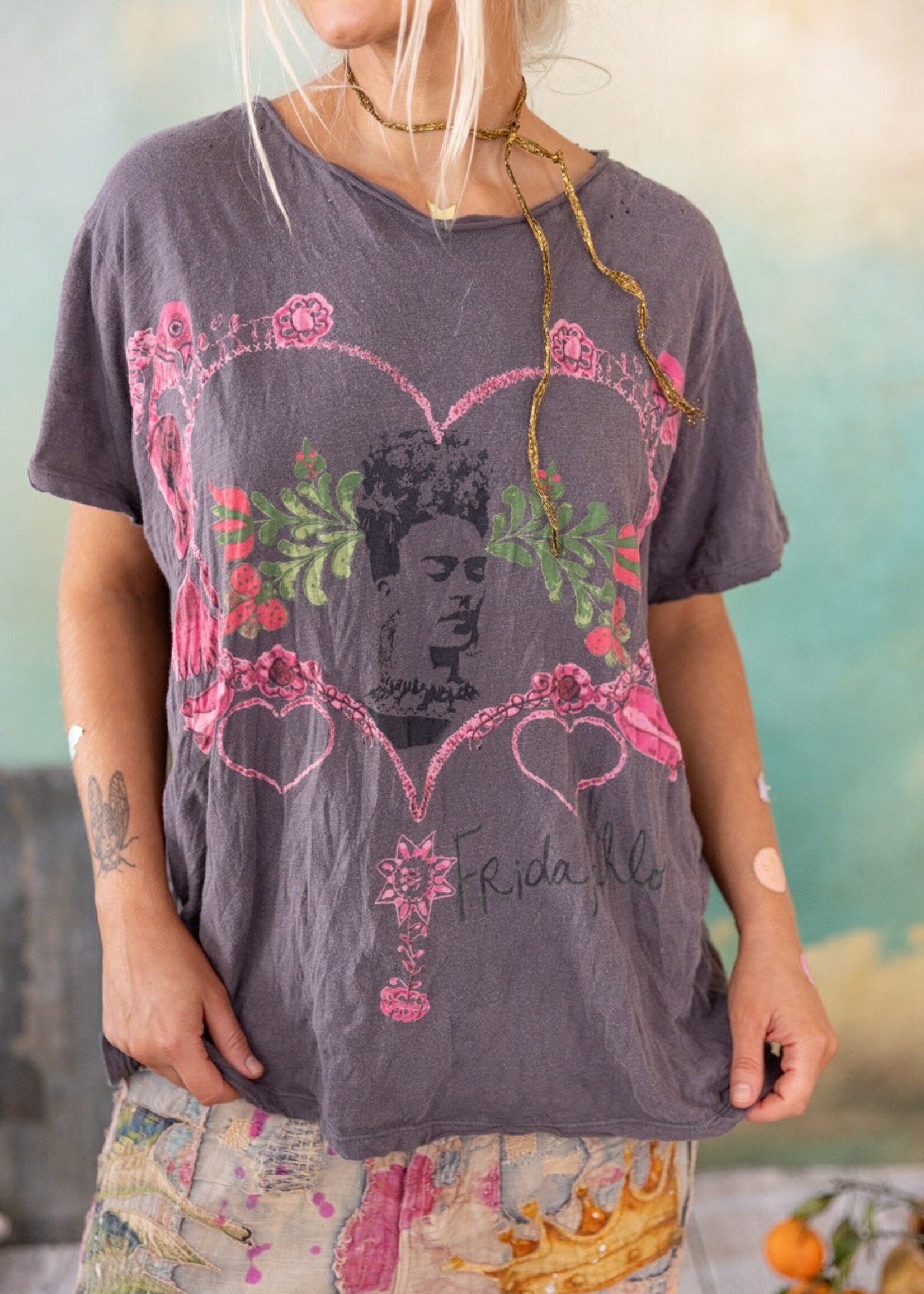 Magnolia Pearl MP Corazon Luminoso Tee Top 2257 Ozzy One Size