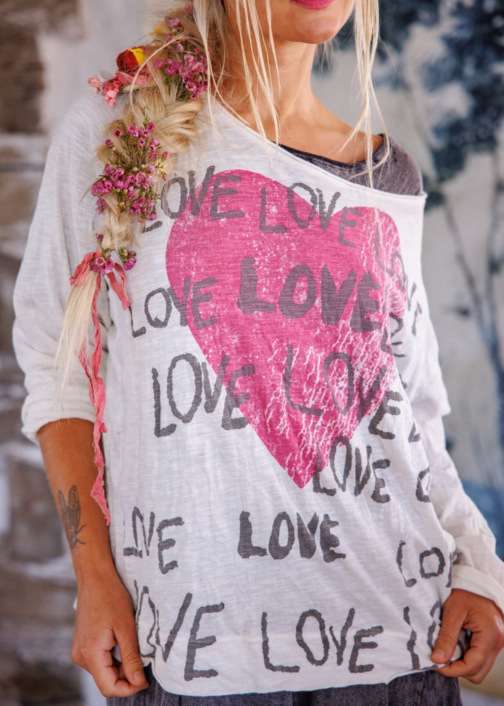 Magnolia Pearl Season of Love Amor Richi Tee Top 2383 Dragonfruit One Size