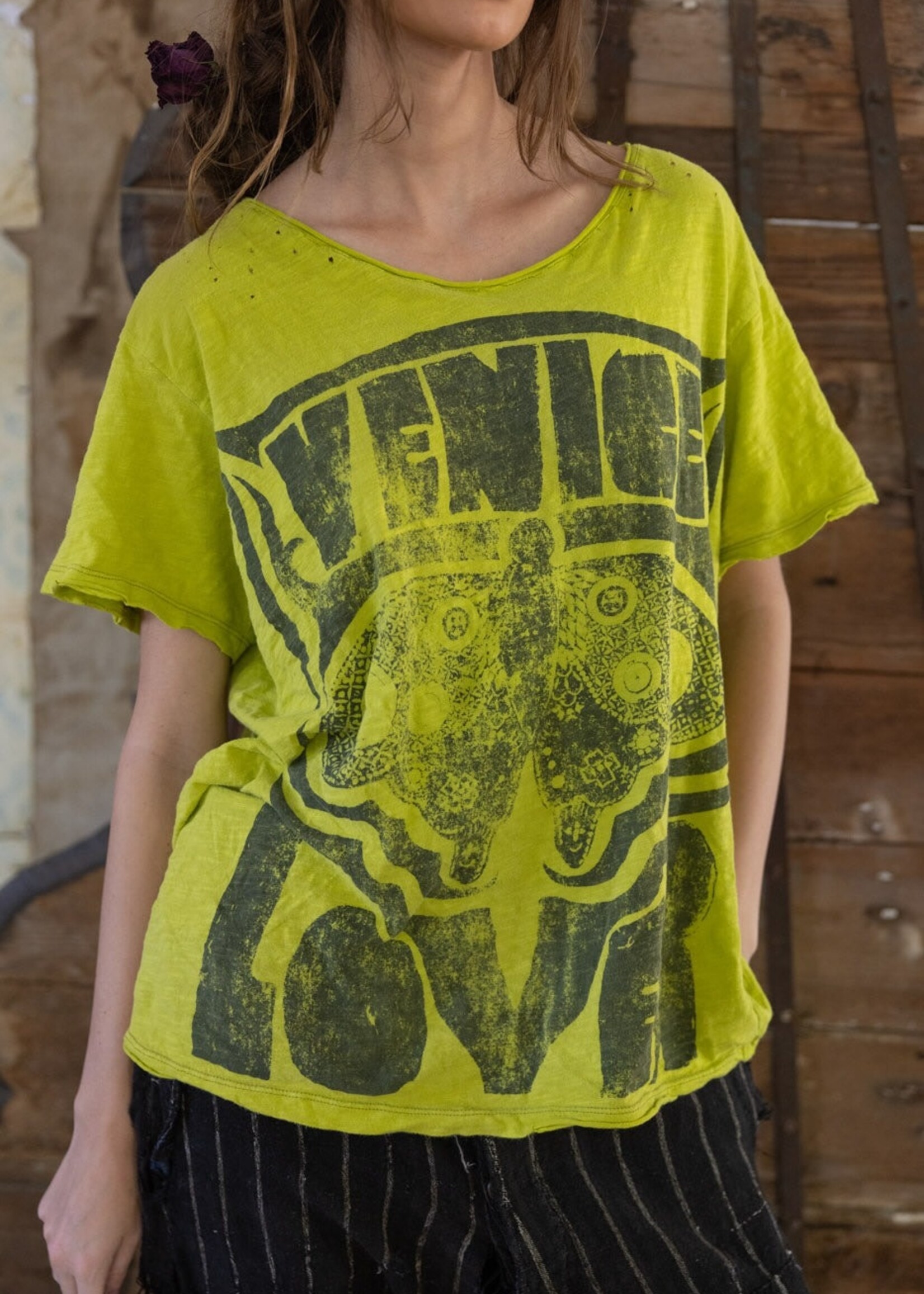 Magnolia Pearl Venice Lover Butterfly Tee Top 2440 Yellow Plum One Size