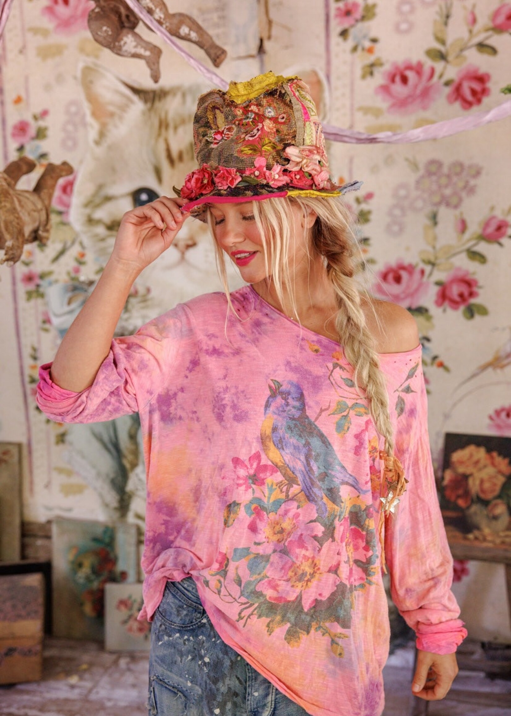 Magnolia Pearl Floral Robbin Viggo Tee Top 2364 Hodgepodge One Size
